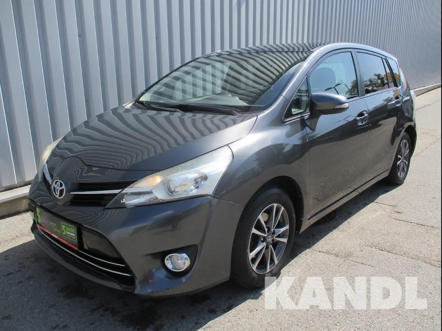 Toyota Verso 1.8 Valvematic Active MDS Aut. Navi, PD Gris - 1