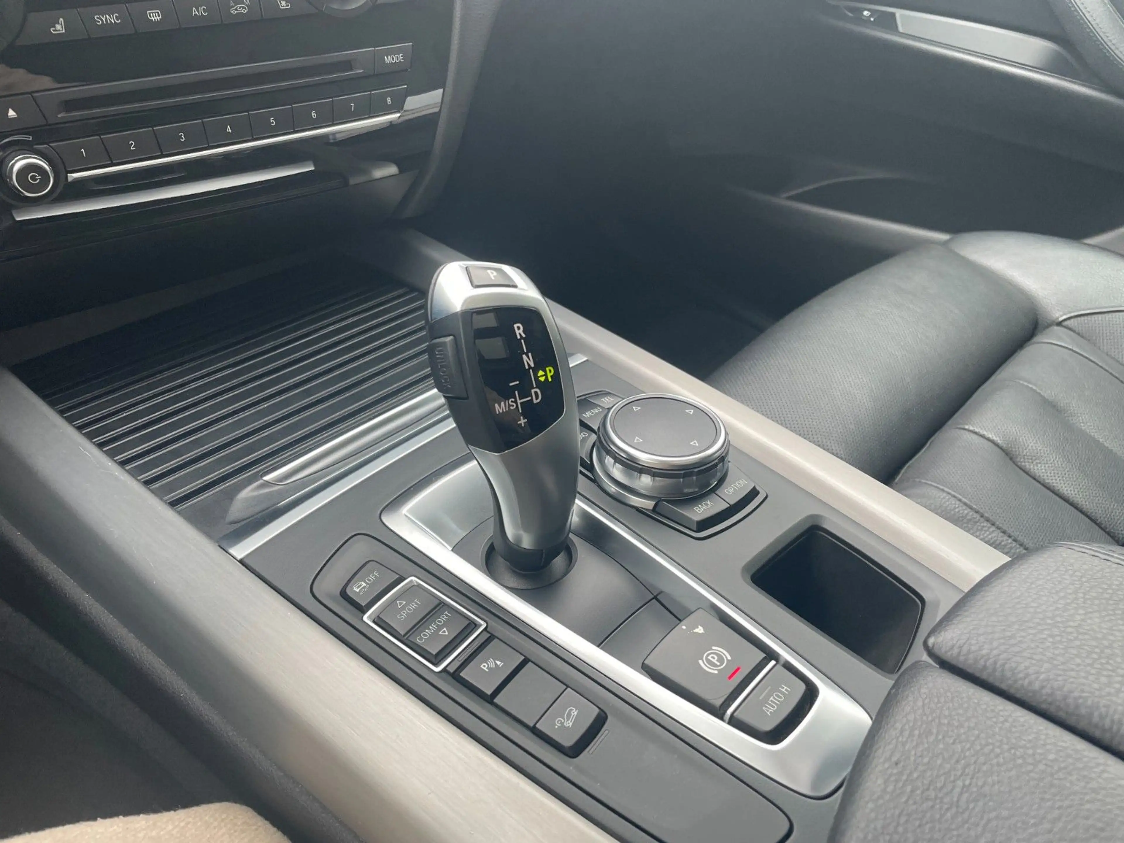 BMW X5 xDrive30d Xenon Pano Navi+ Kam S.Bel AHK HiFi — photo 12