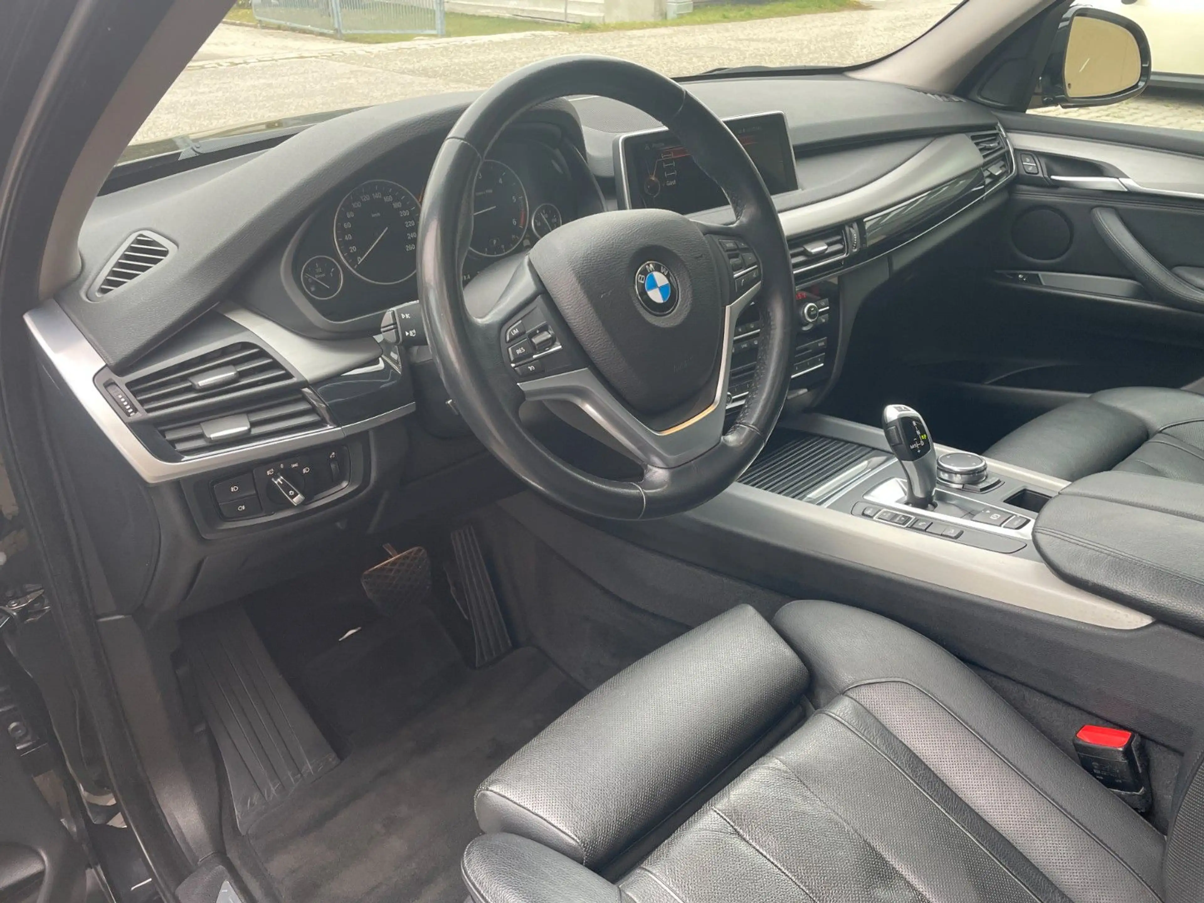 BMW X5 xDrive30d Xenon Pano Navi+ Kam S.Bel AHK HiFi — photo 7