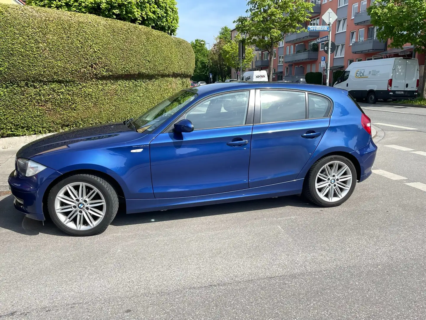 BMW 118 118i Blau - 1