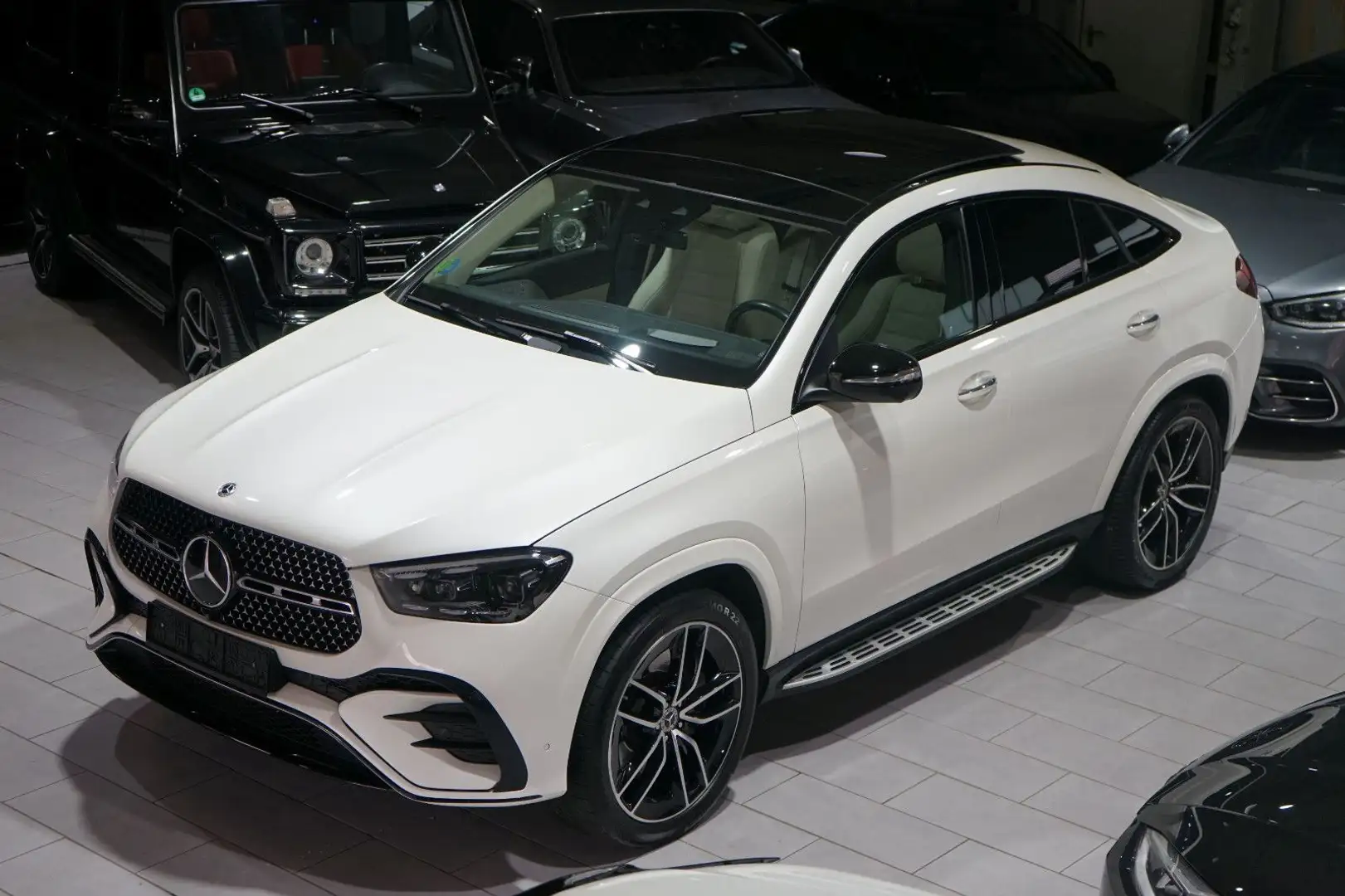 Mercedes-Benz GLE 450 d 4Matic COUPE*AMG+NIGHT*PANO*BURMESTER* Weiß - 1