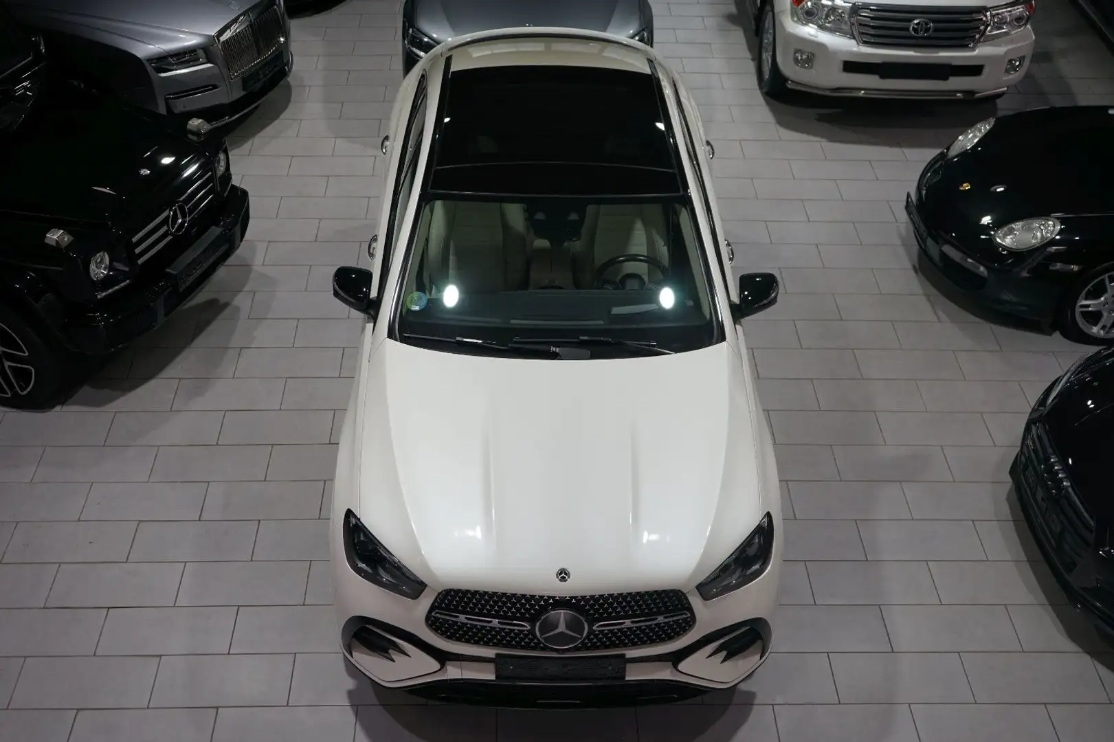 Mercedes-Benz GLE 450 d 4Matic COUPE*AMG+NIGHT*PANO*BURMESTER* Weiß - 2
