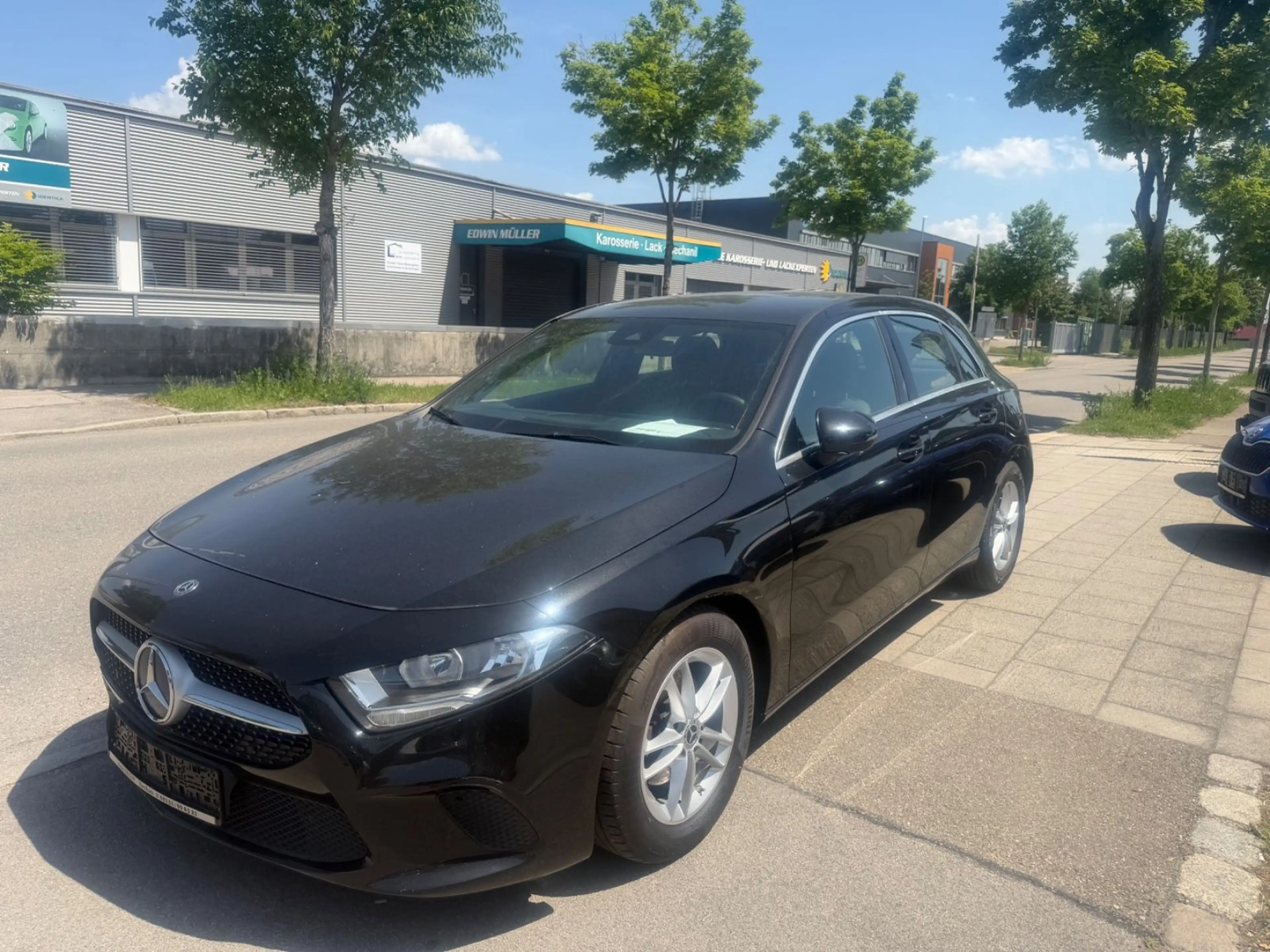 Mercedes-Benz A 180 d — photo 2