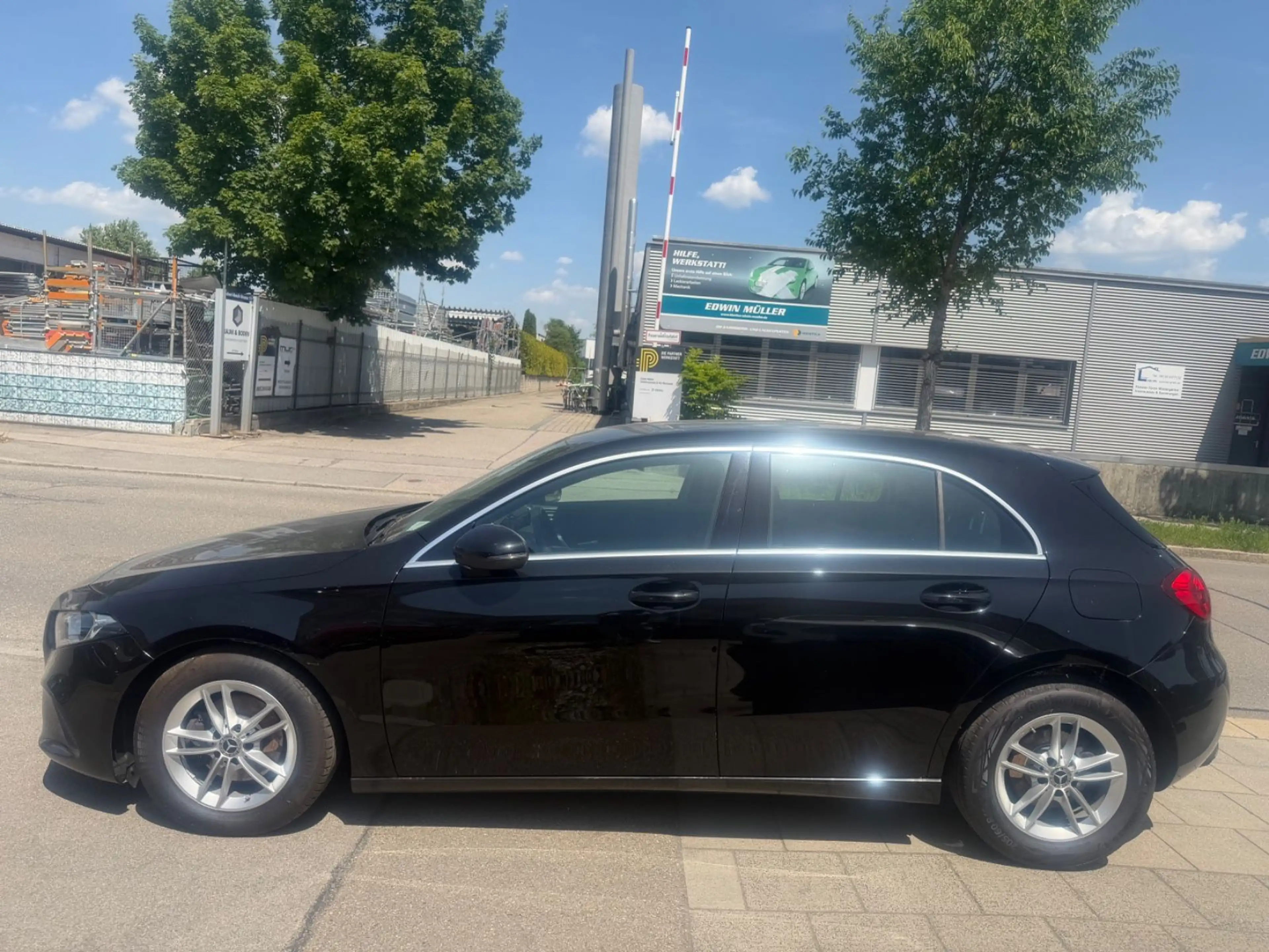 Mercedes-Benz A 180 d — photo 3