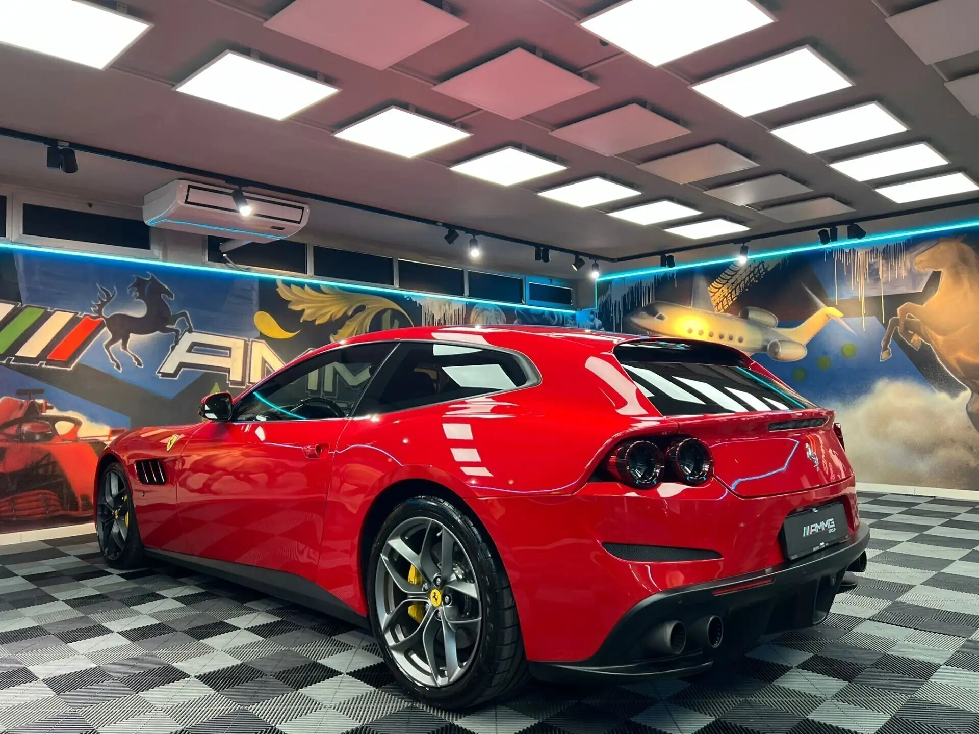 페라리 GTC4 루쏘 2017 빨강 사진 6