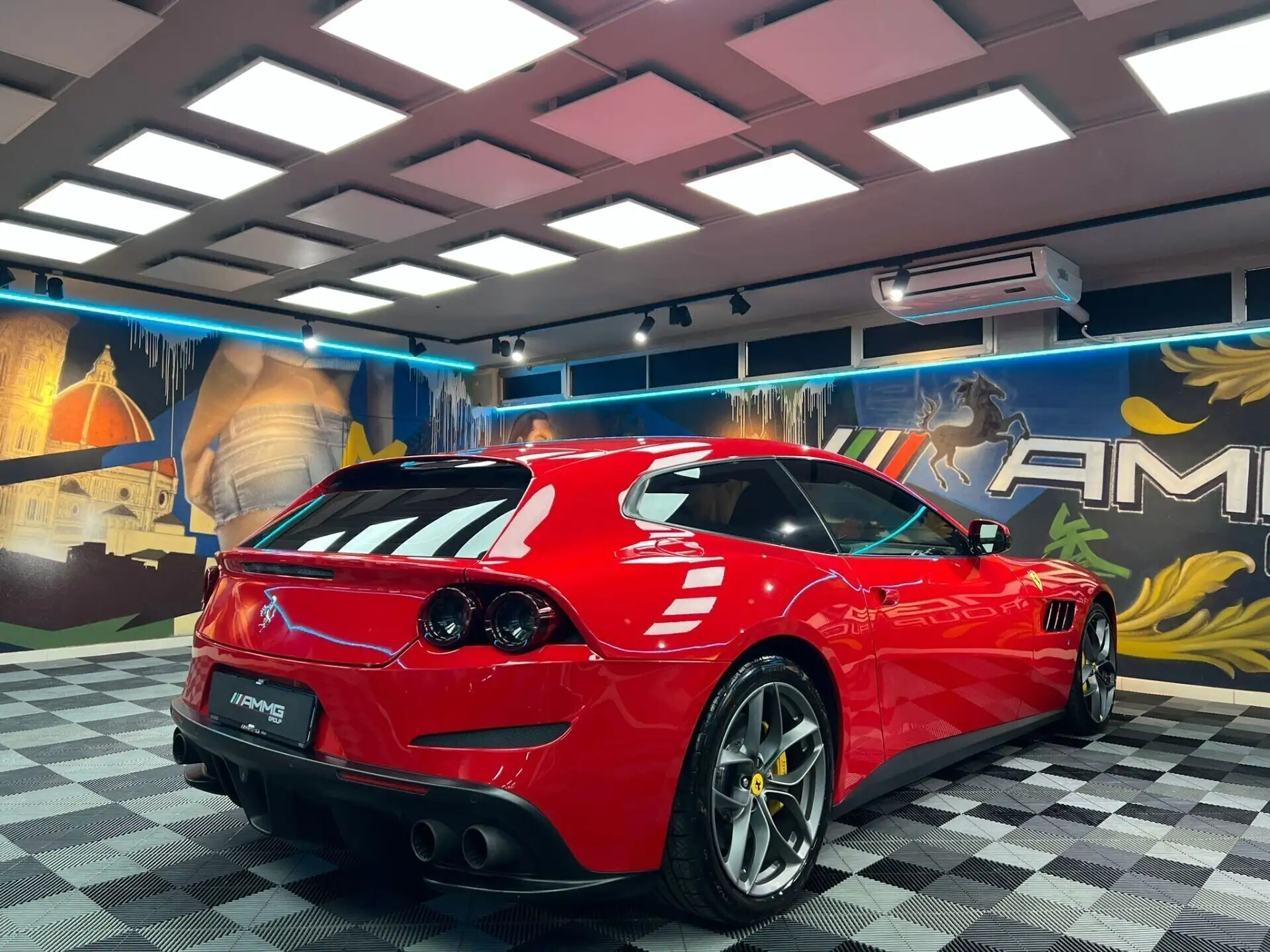 페라리 GTC4 루쏘 2017 빨강 사진 4