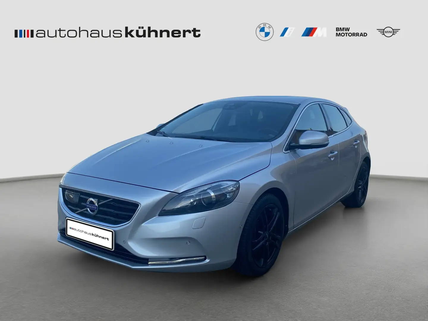 Volvo V40 Momentum +nur an Händler/Export+ Argent - 1
