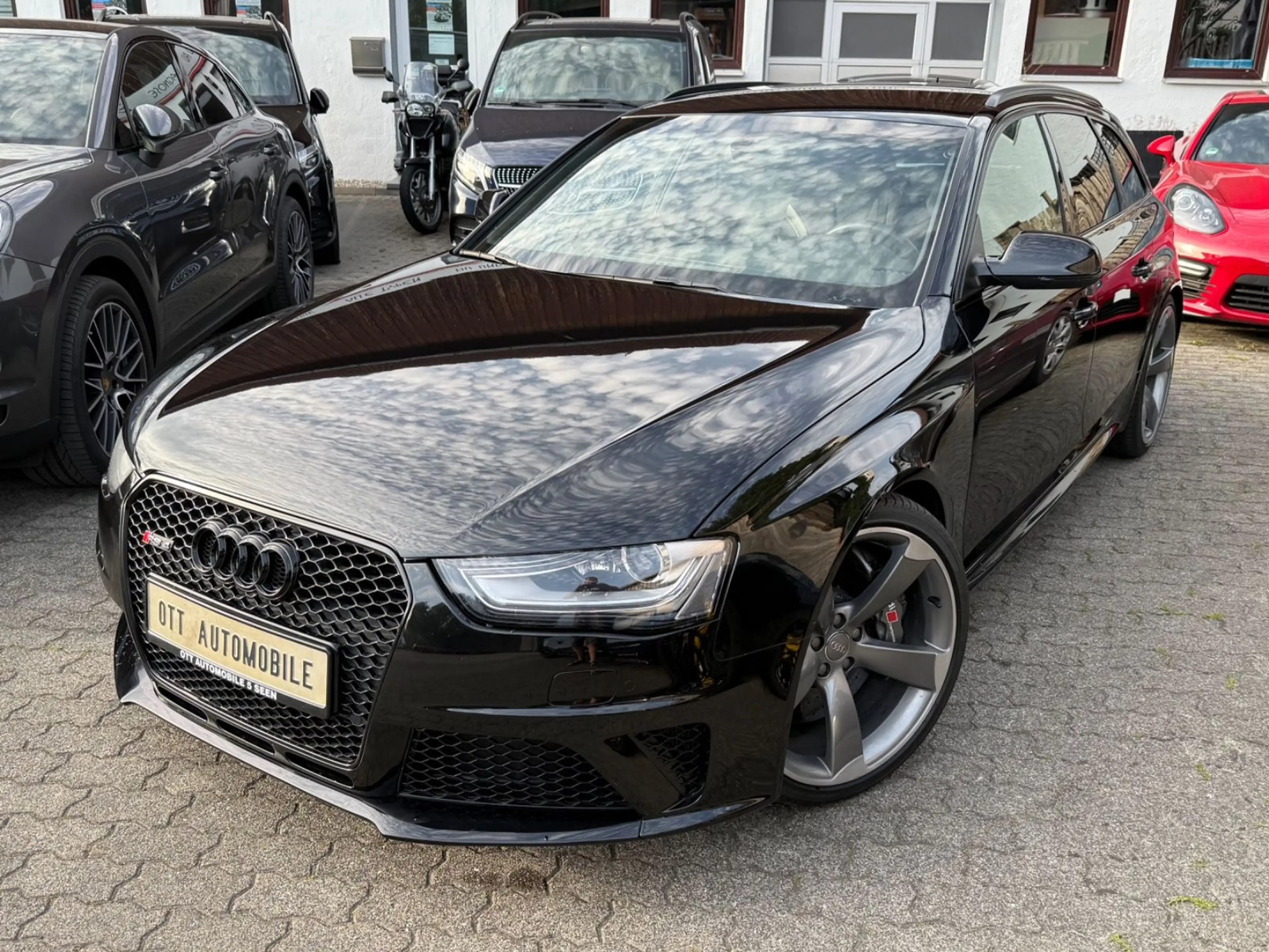 Audi RS4 AVANT *KERAMIK*SCHALENSITZE*SERVICE NEU !!!