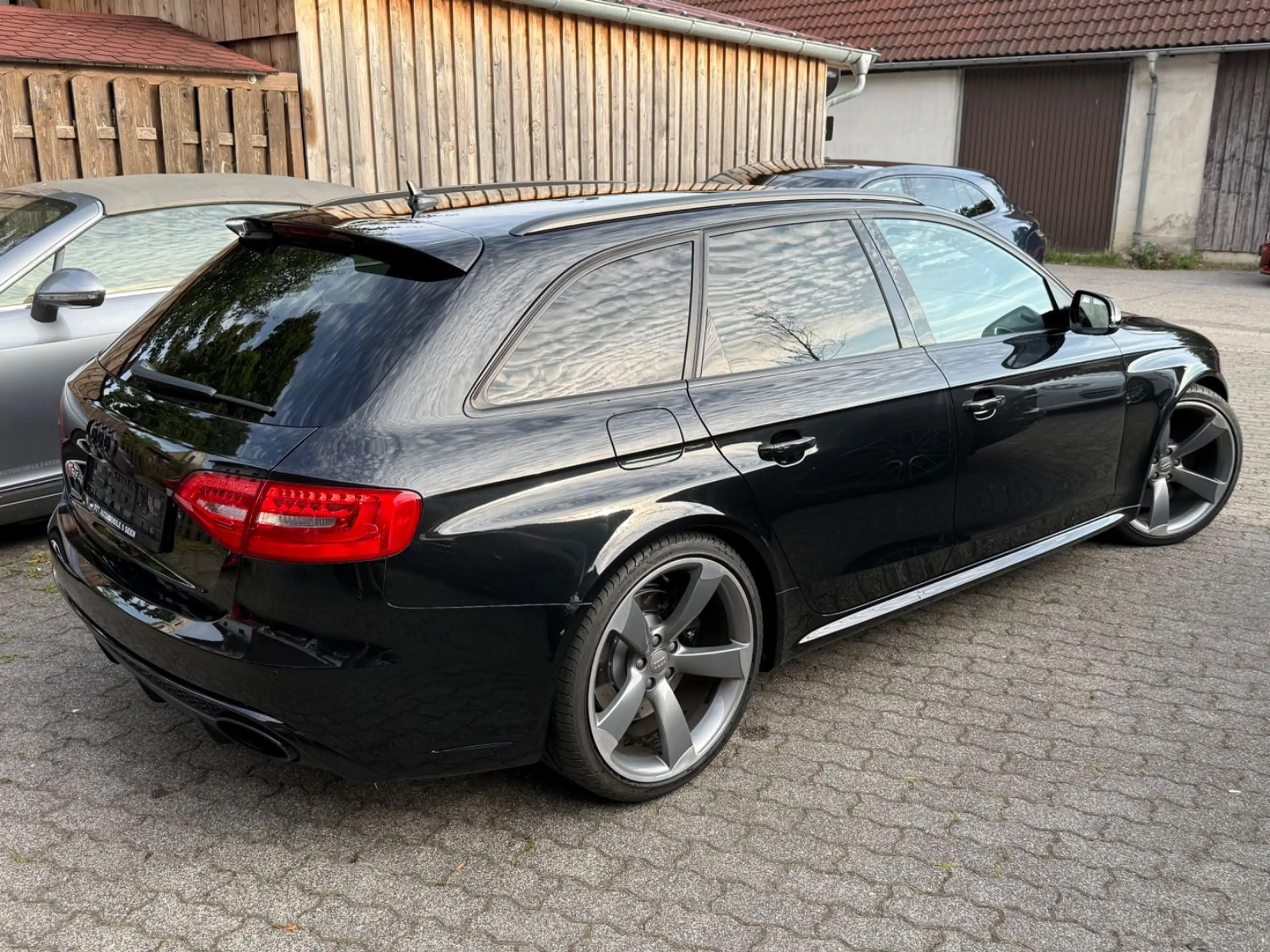 Audi RS4 AVANT *KERAMIK*SCHALENSITZE*SERVICE NEU !!! — photo 5
