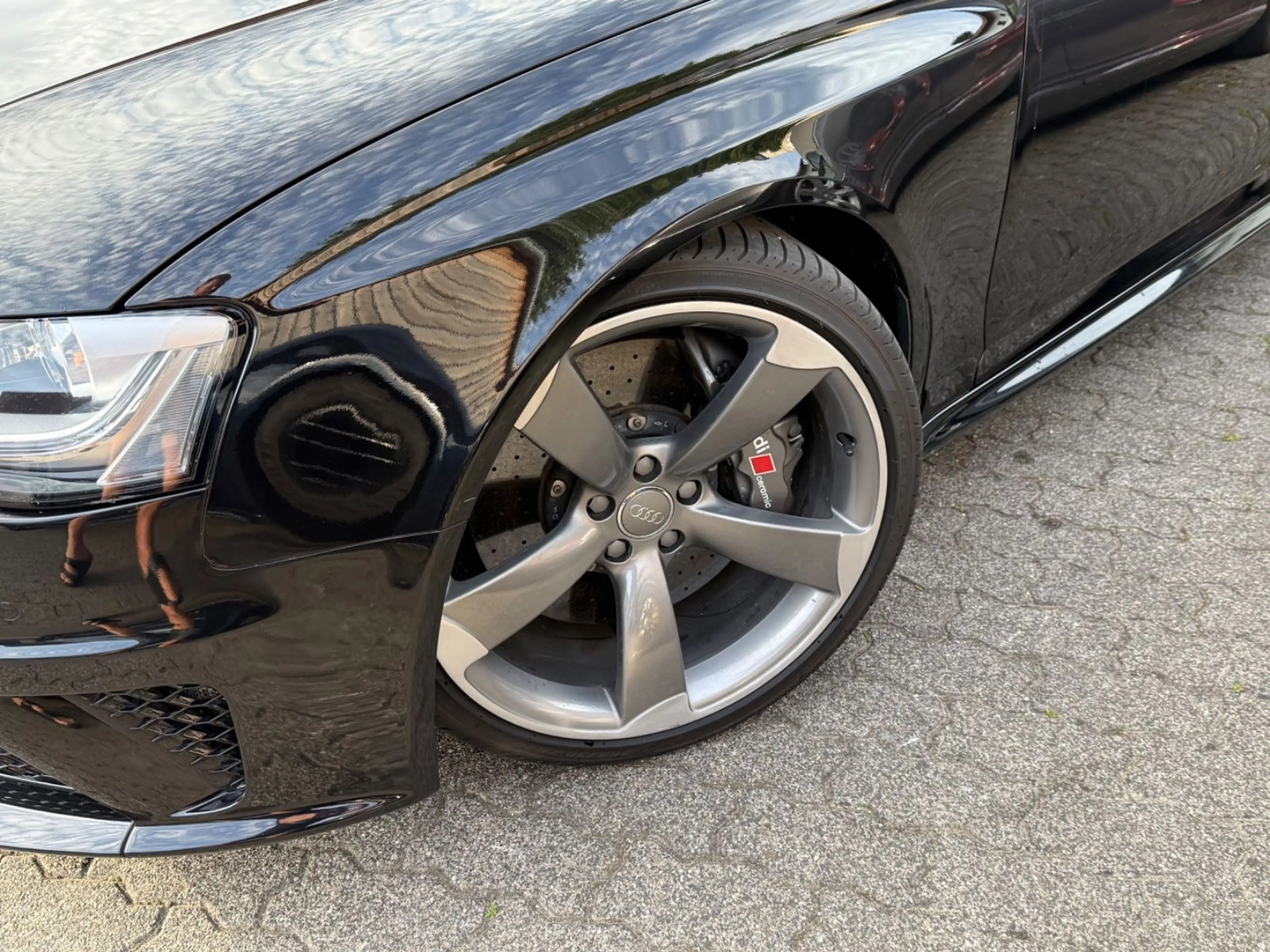 Audi RS4 AVANT *KERAMIK*SCHALENSITZE*SERVICE NEU !!! — photo 4
