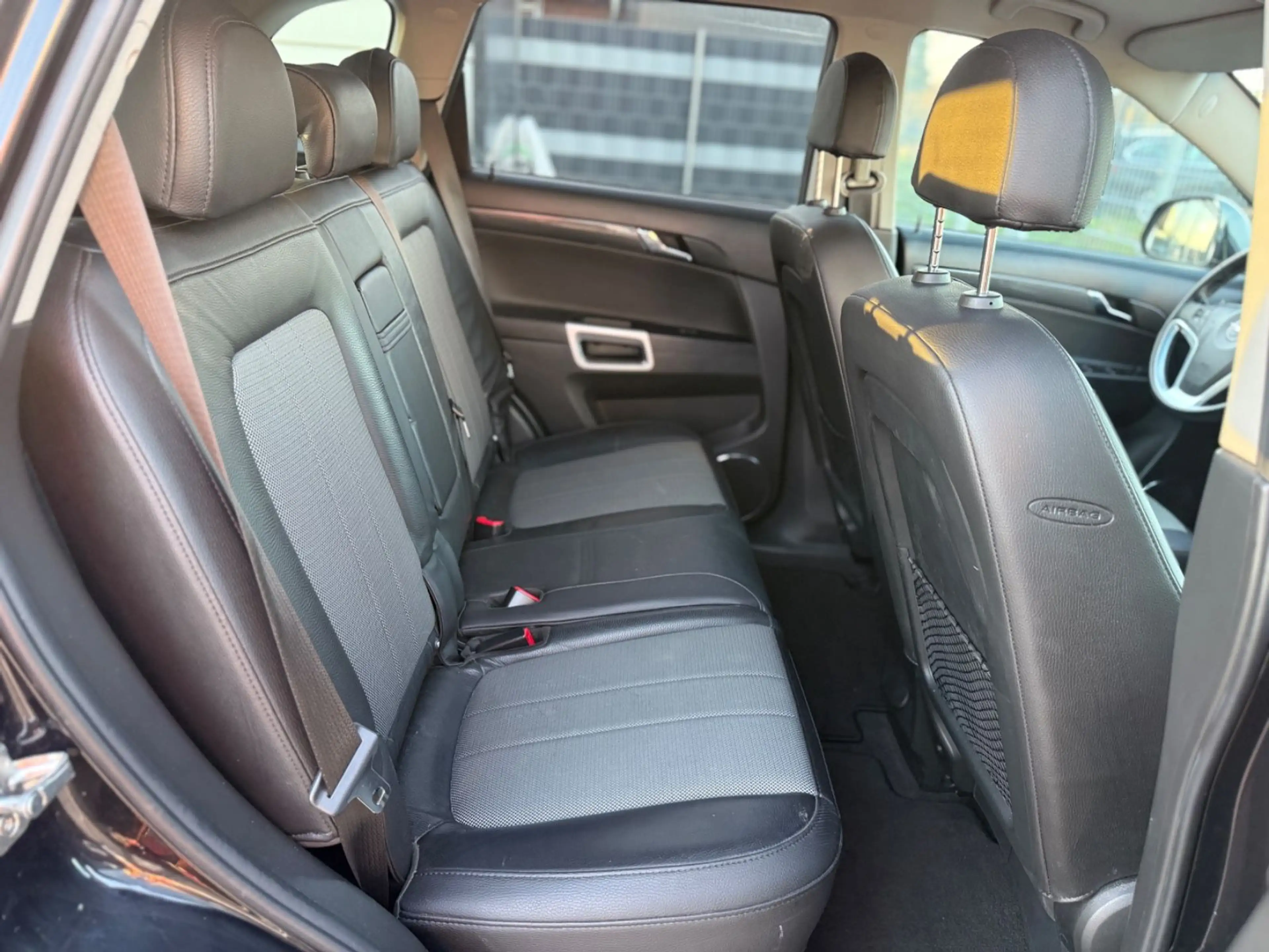 Opel Antara Design Edition 4x2/Sitzheizung/1-Hand — photo 10