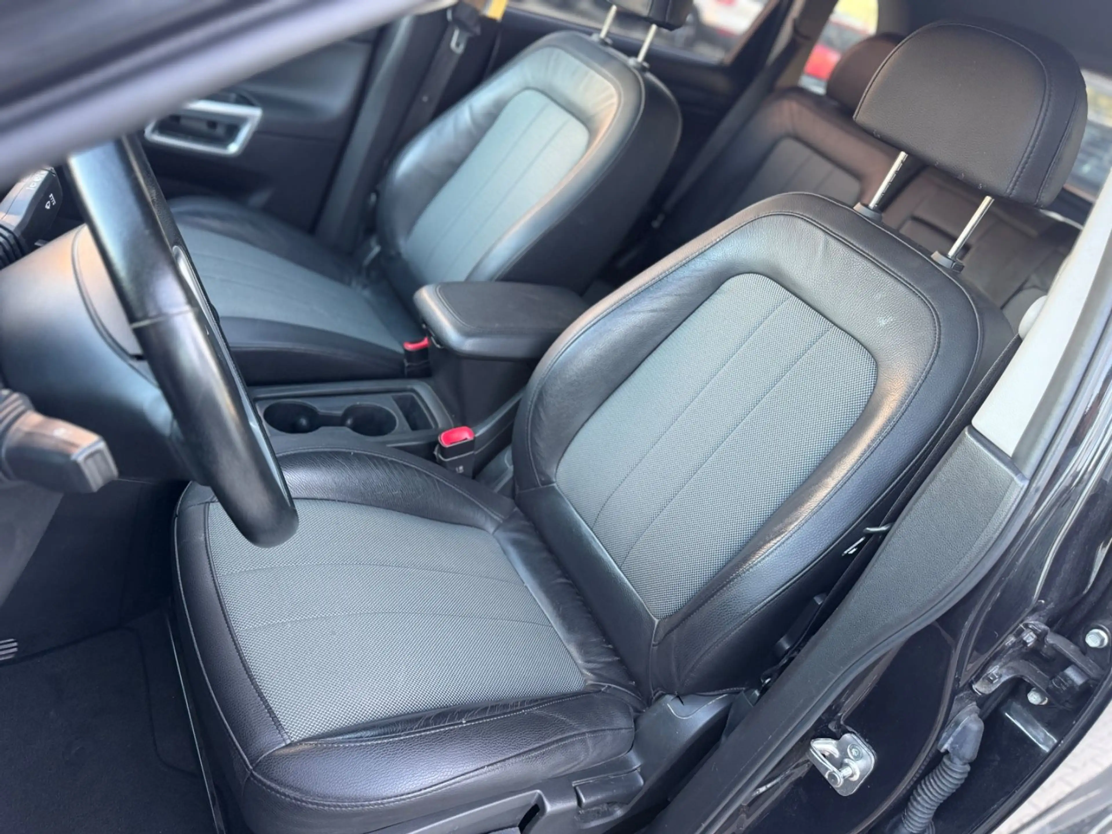 Opel Antara Design Edition 4x2/Sitzheizung/1-Hand — photo 7