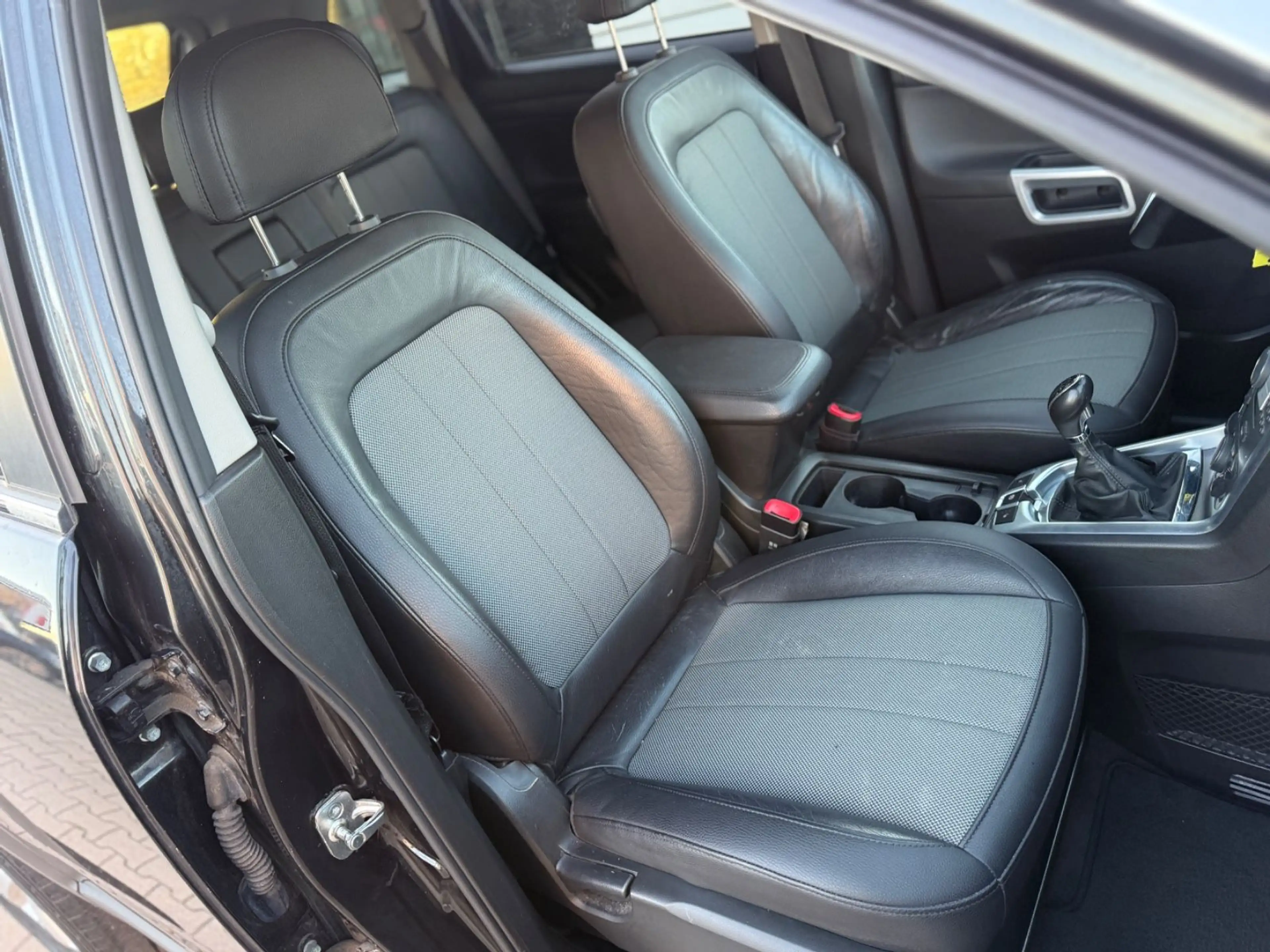 Opel Antara Design Edition 4x2/Sitzheizung/1-Hand — photo 8