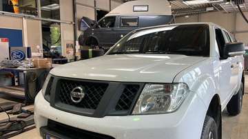 Double Cab XE 4X4