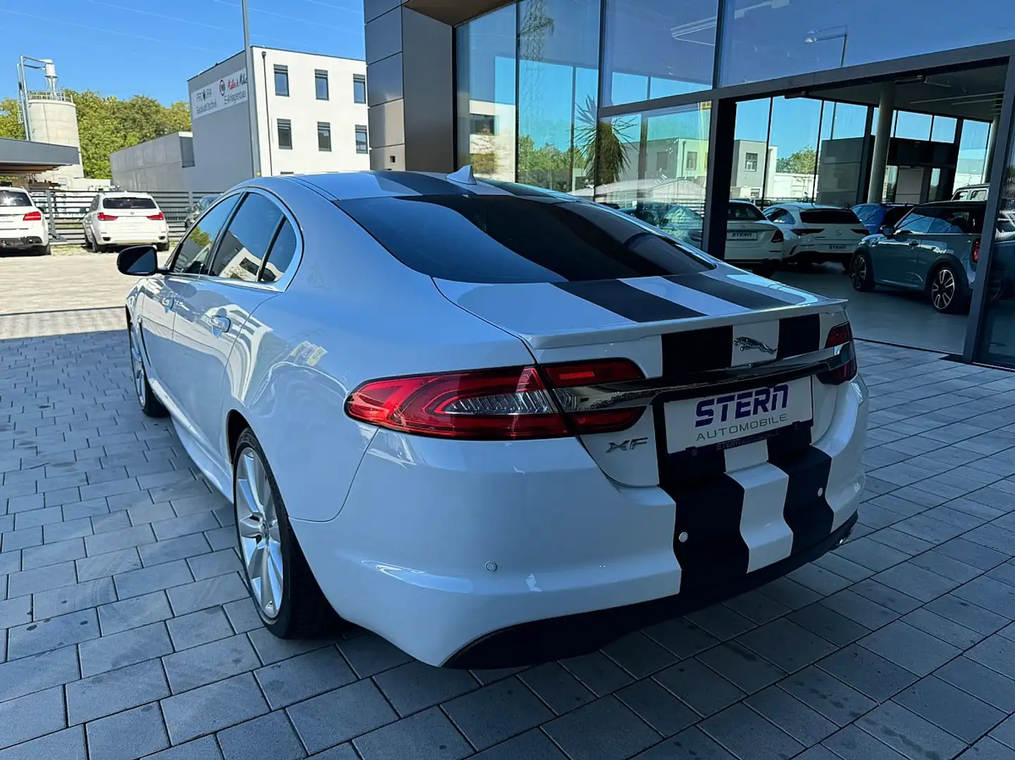 Jaguar XF 2,2 Diesel Luxury *ACC*LEDER*KAMERA* Blanc - 2
