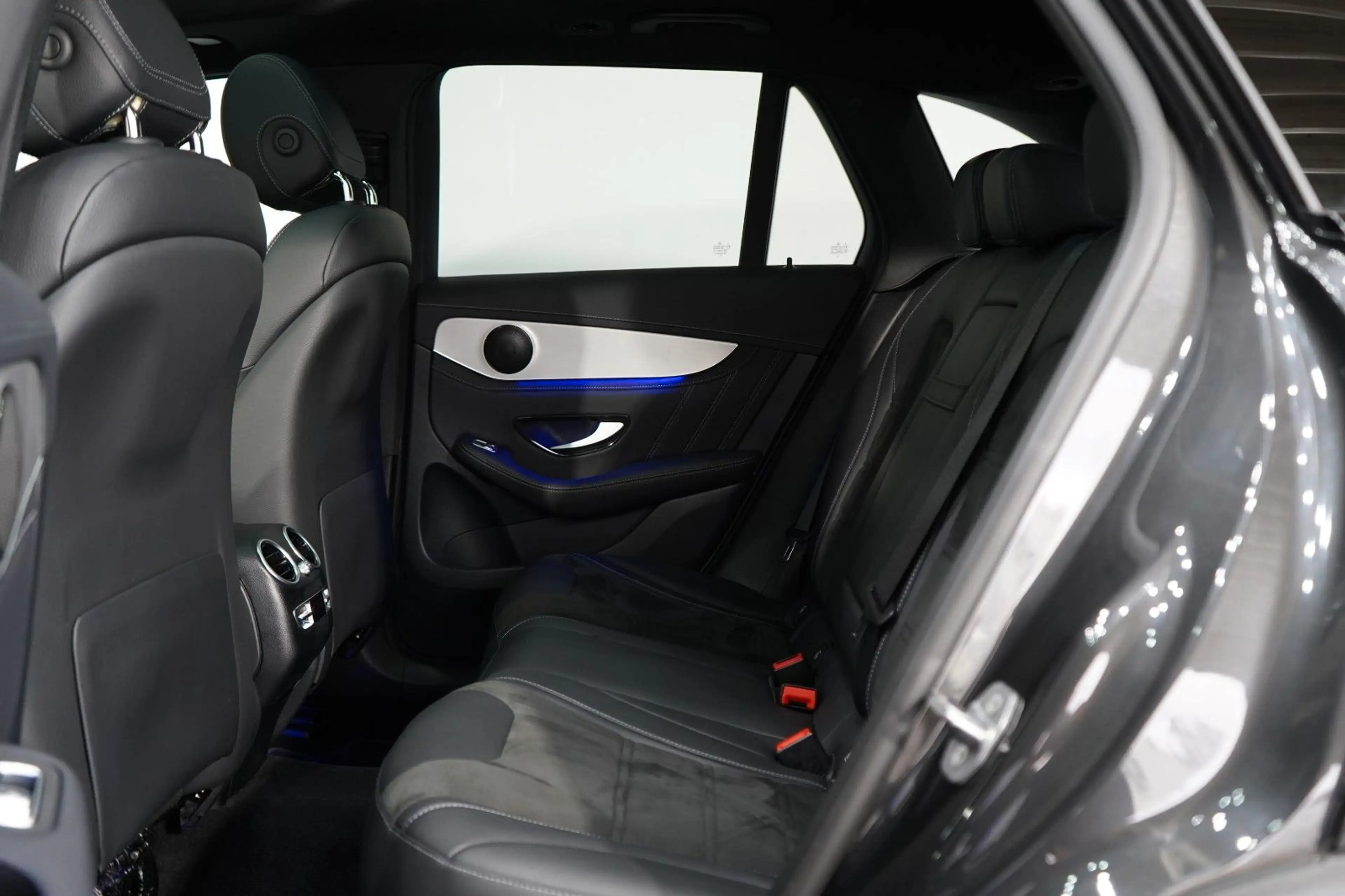 Mercedes-Benz GLC 63 AMG 4Matic +*Pano*Night-P.*22 Z.*Deutsch* — photo 13