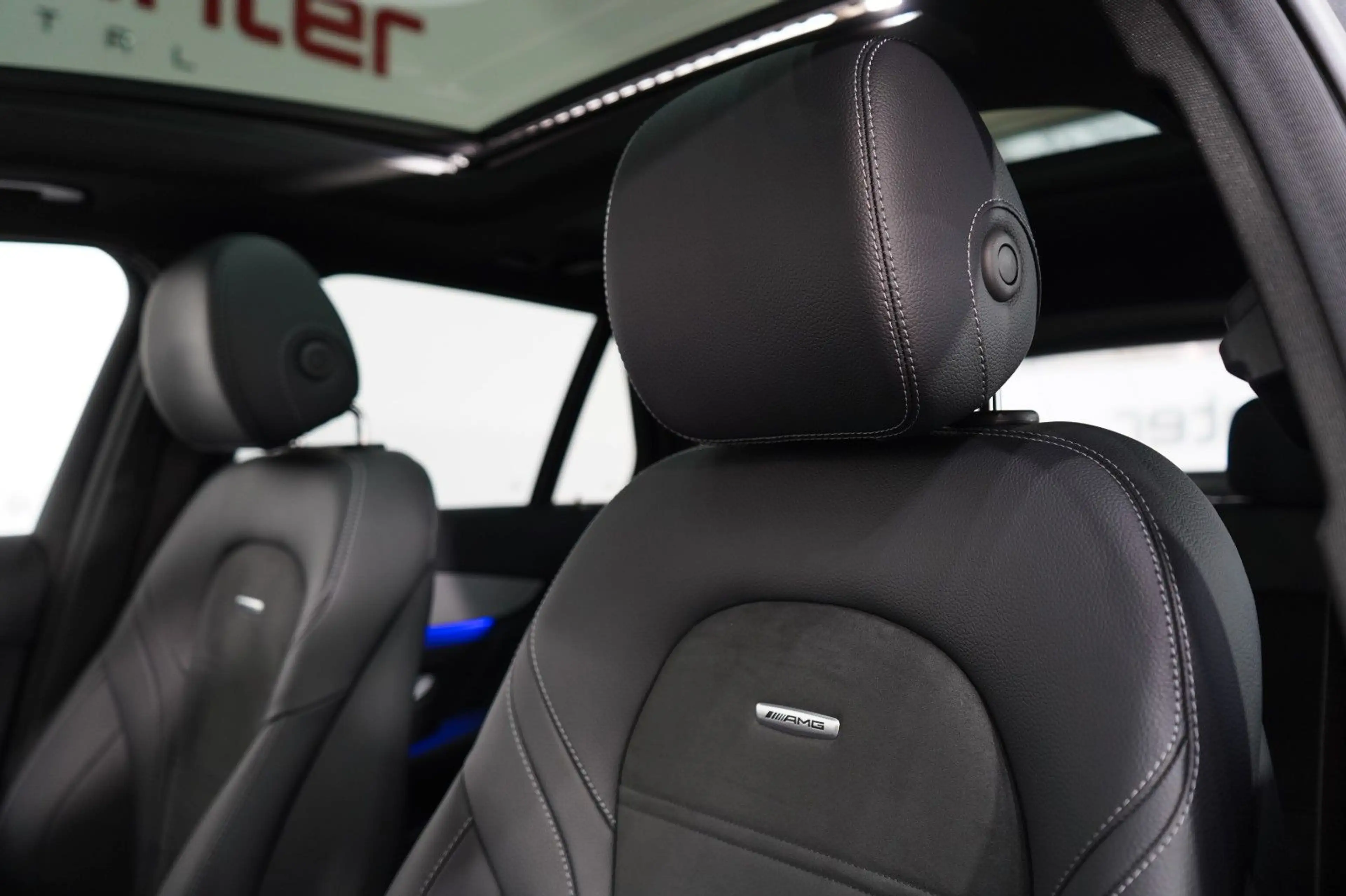 Mercedes-Benz GLC 63 AMG 4Matic +*Pano*Night-P.*22 Z.*Deutsch* — photo 11
