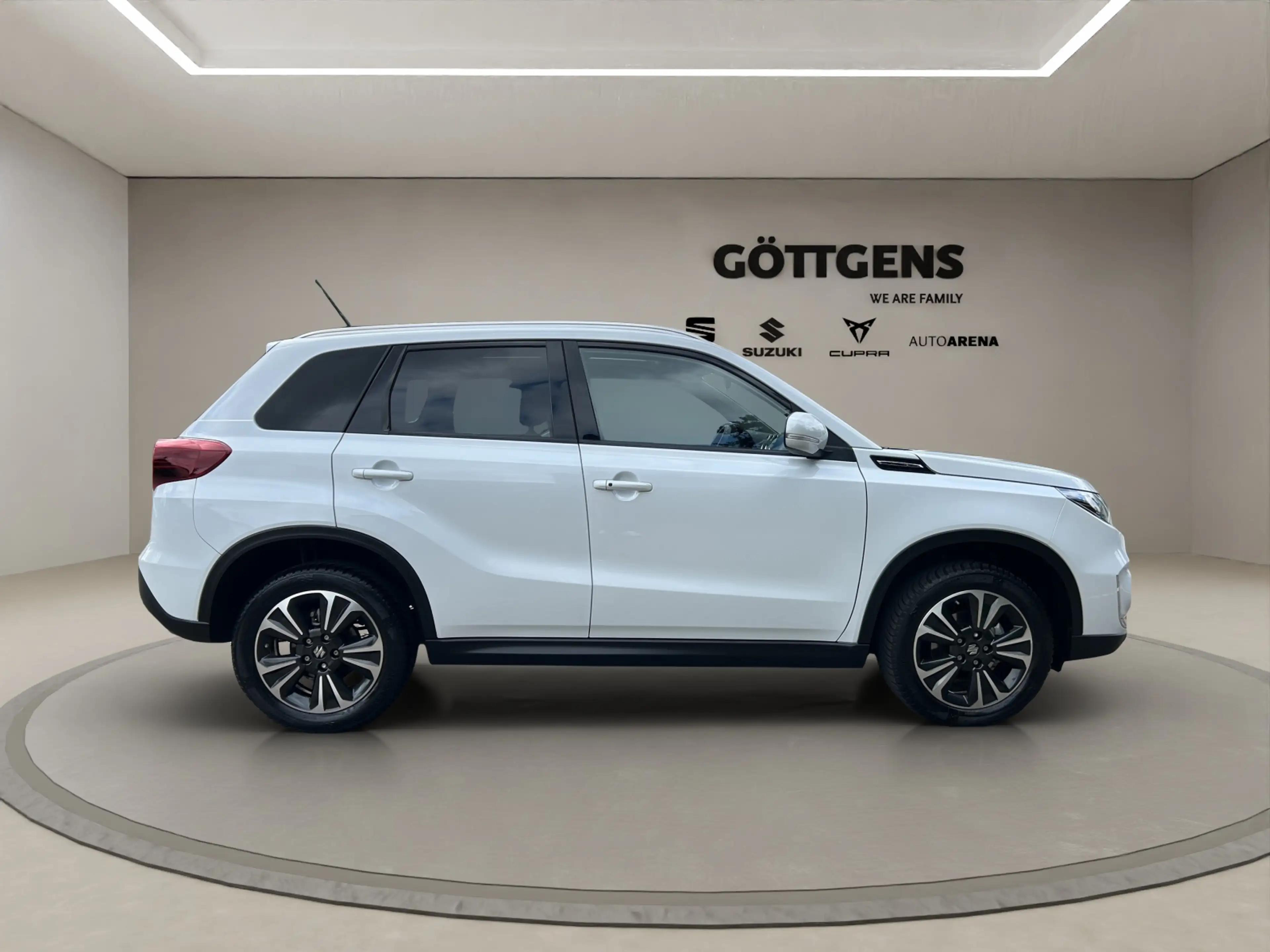 Suzuki Vitara 1.4 Comfort+ PANO LED NAVI KAMERA 17LM GJR — photo 5