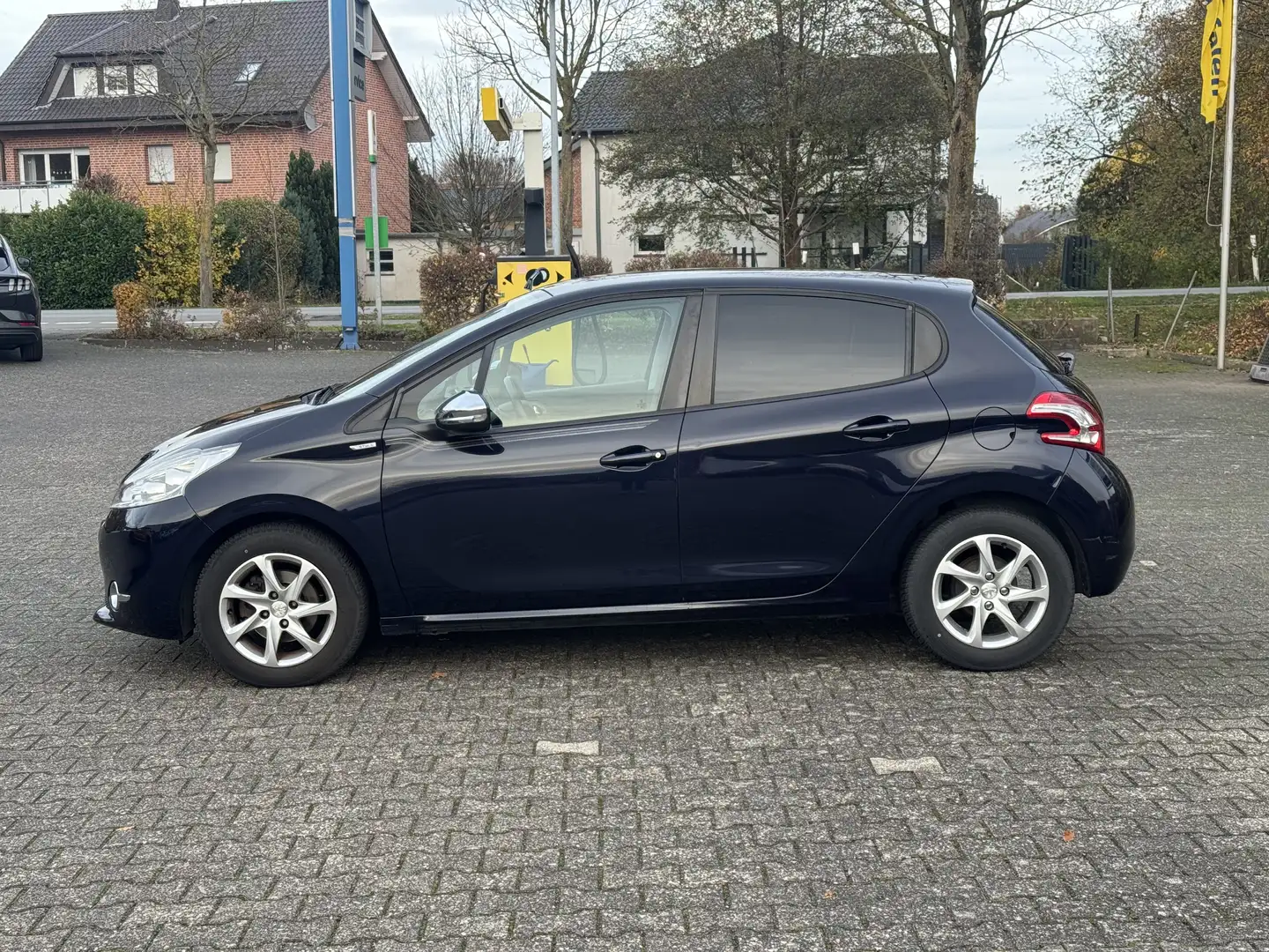 Peugeot 208 Style, PDC Hinten, LED-Paket,Klimaanlage Blau - 2