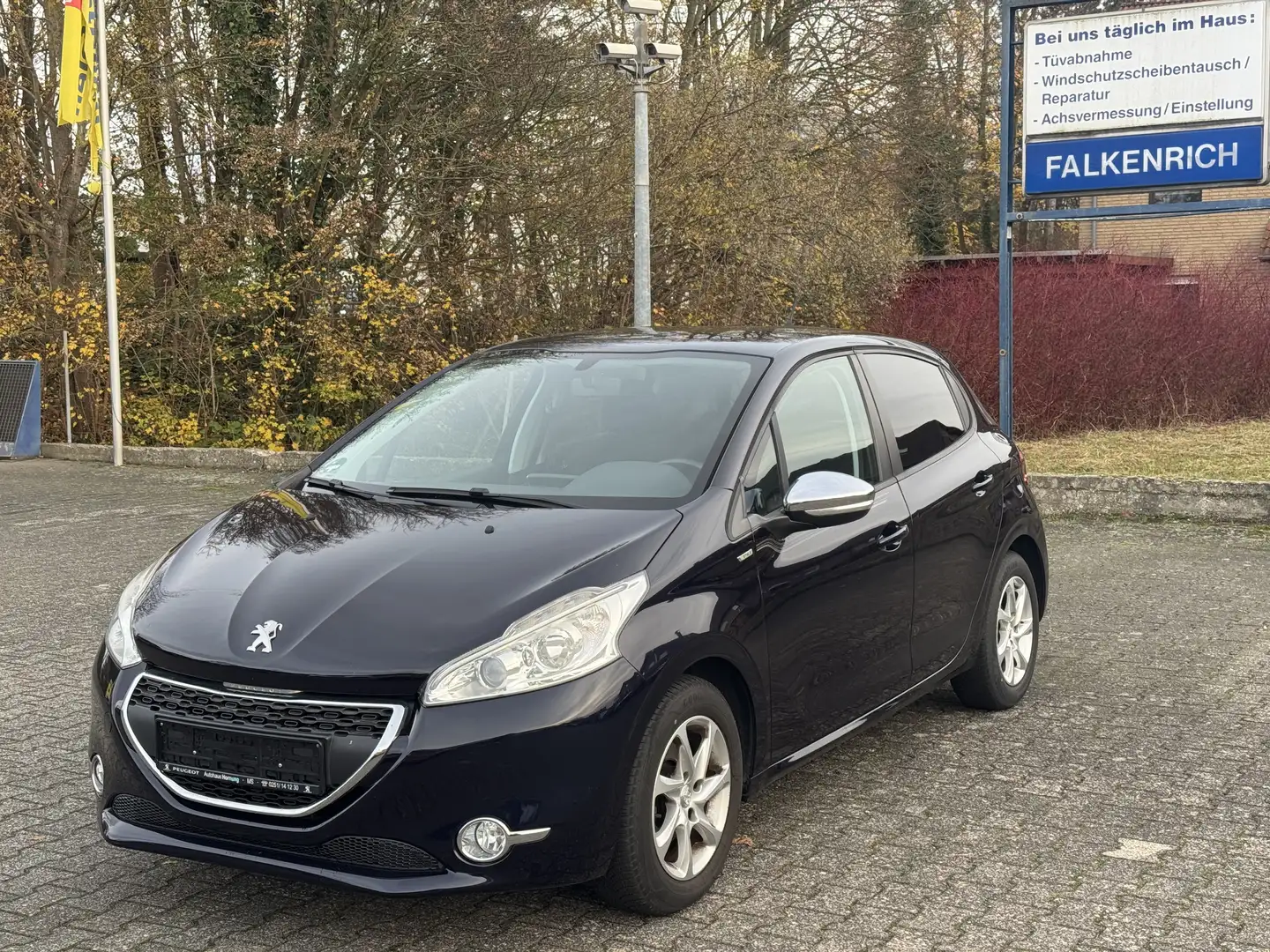 Peugeot 208 Style, PDC Hinten, LED-Paket,Klimaanlage Blau - 1