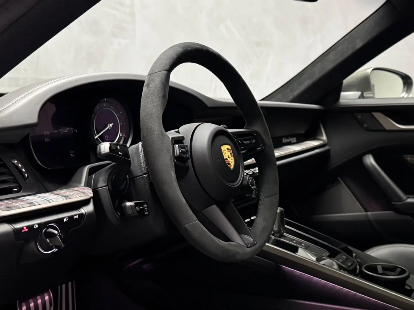 Porsche 992 Turbo50 HERITAGE BLANCO COC PY25 Grün - 2