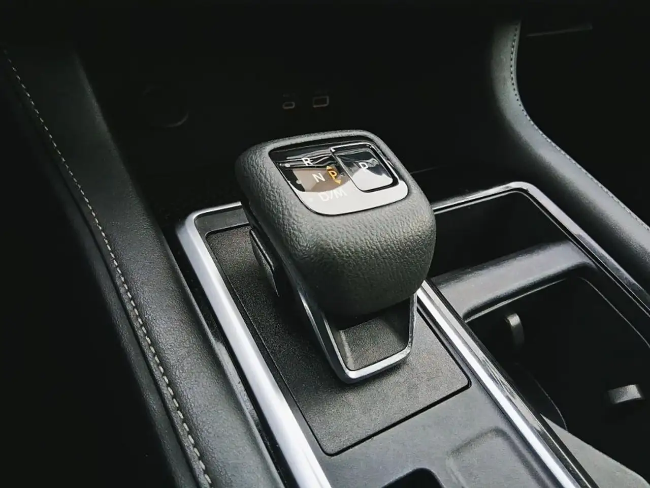 Nissan Pathfinder снимка Nissan Pathfinder
