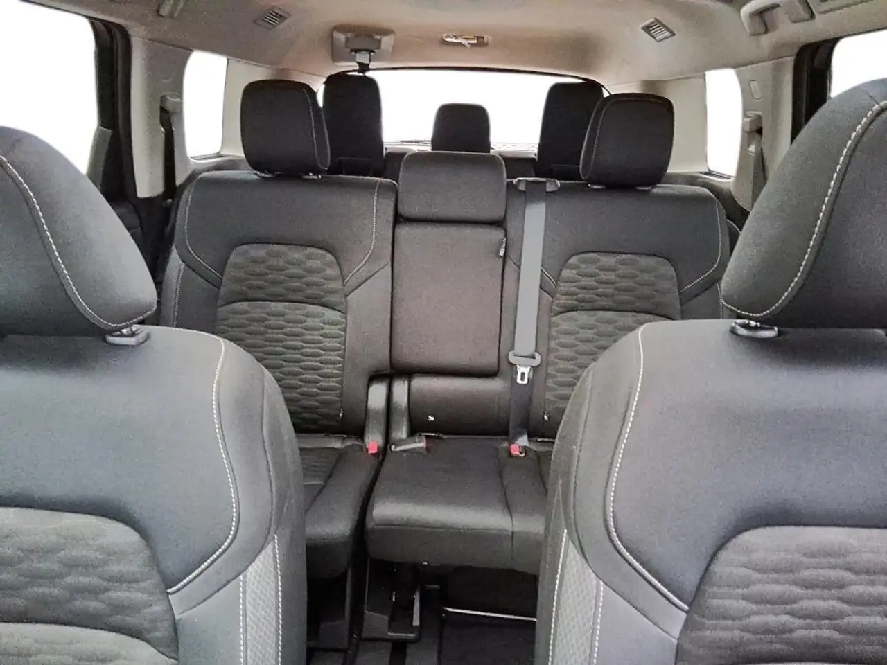 Nissan Pathfinder снимка Nissan Pathfinder