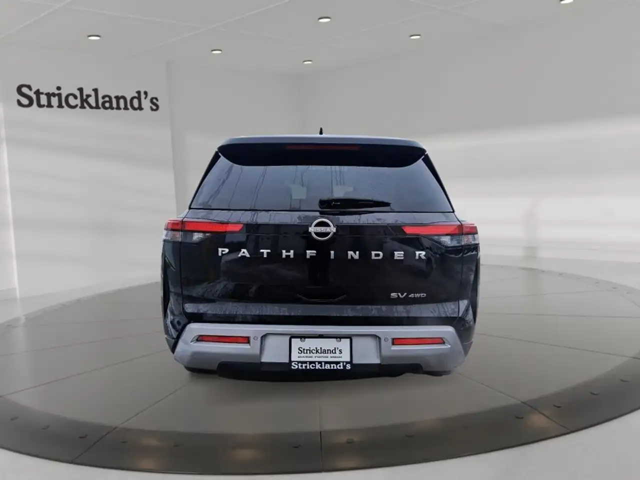 Nissan Pathfinder снимка Nissan Pathfinder