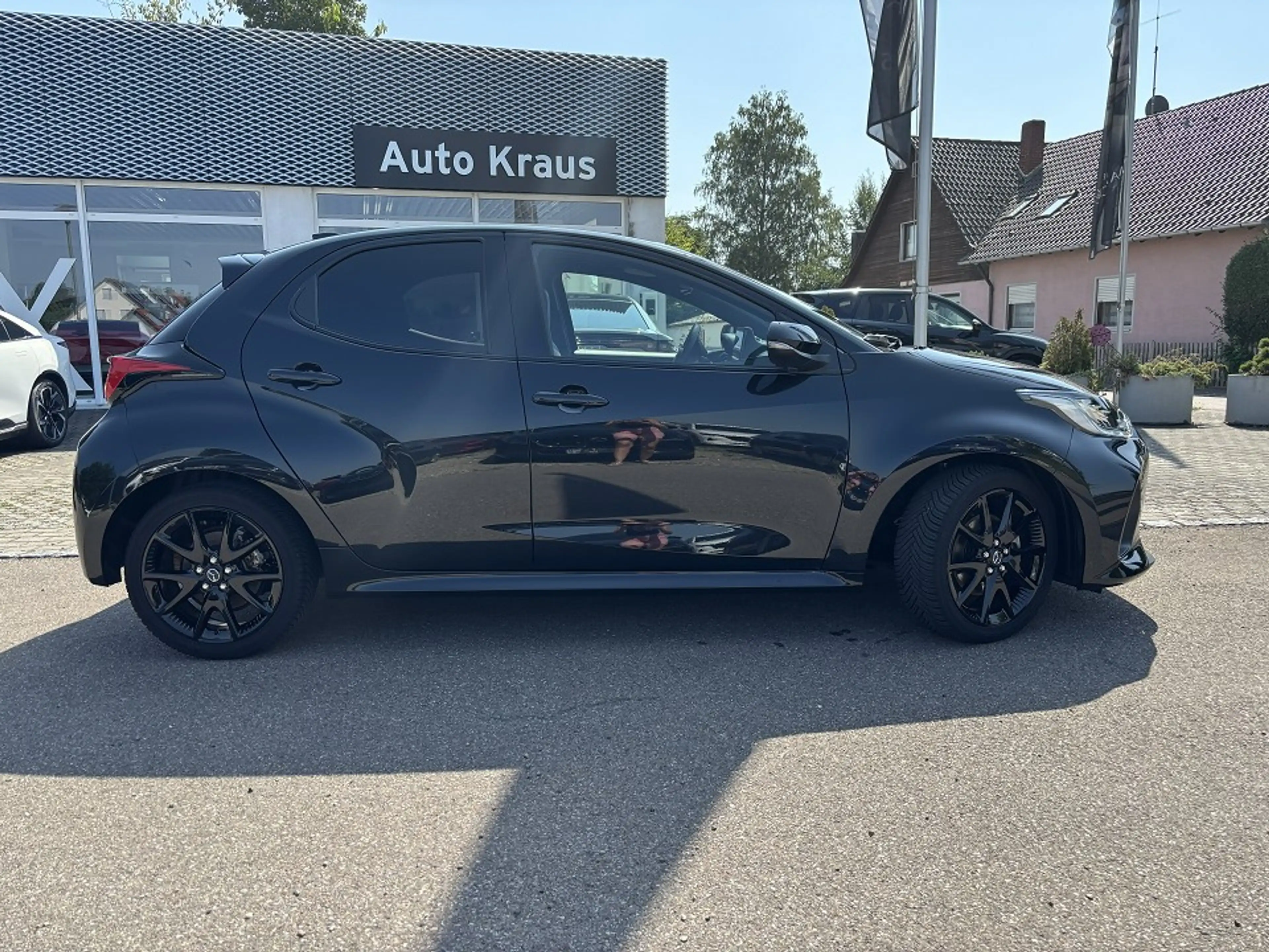 Mazda 2 Hybrid VVT-i 116 e-CVT HOMURA PLUS Kamera Head-up — photo 3