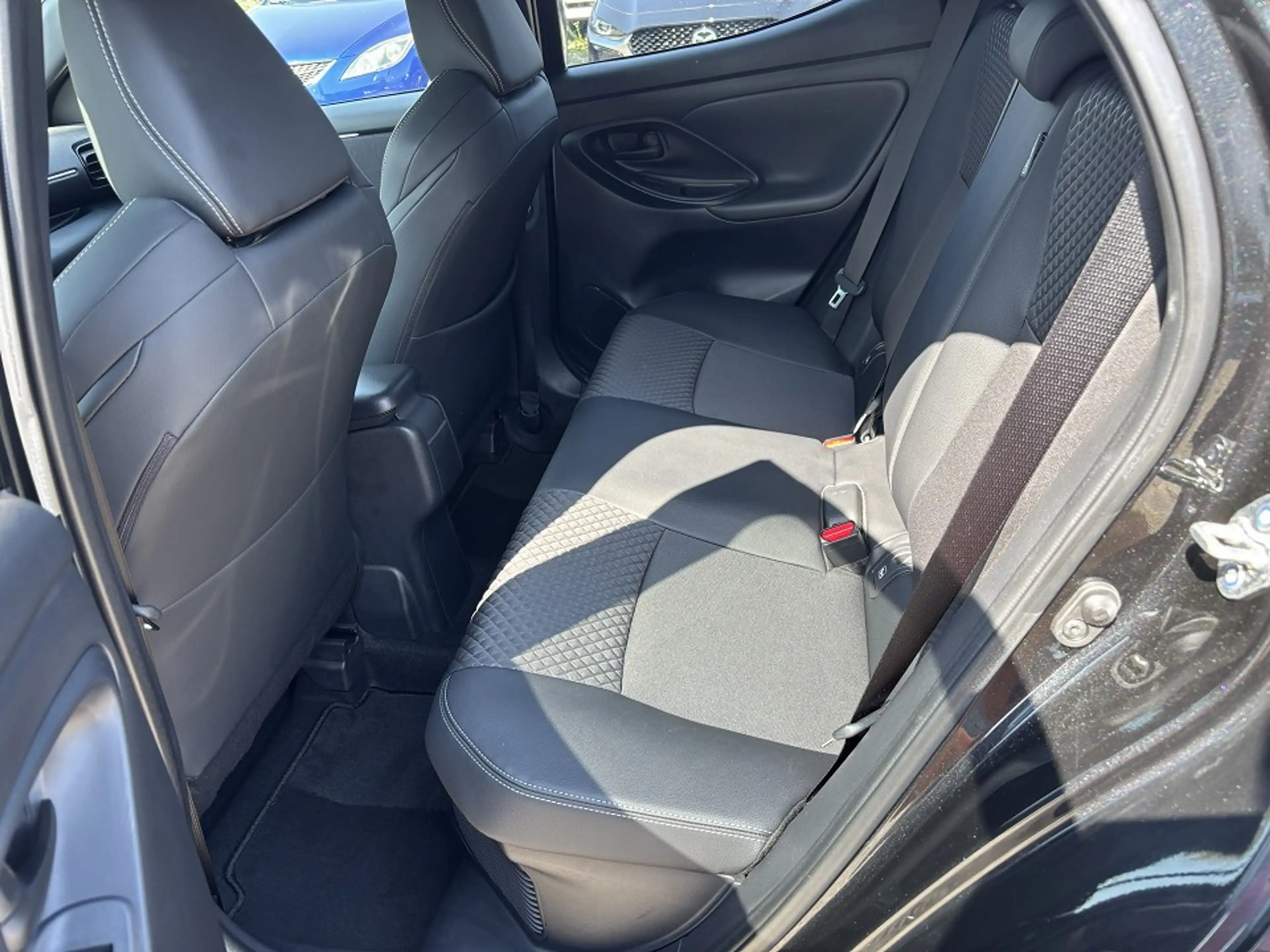 Mazda 2 Hybrid VVT-i 116 e-CVT HOMURA PLUS Kamera Head-up — photo 9