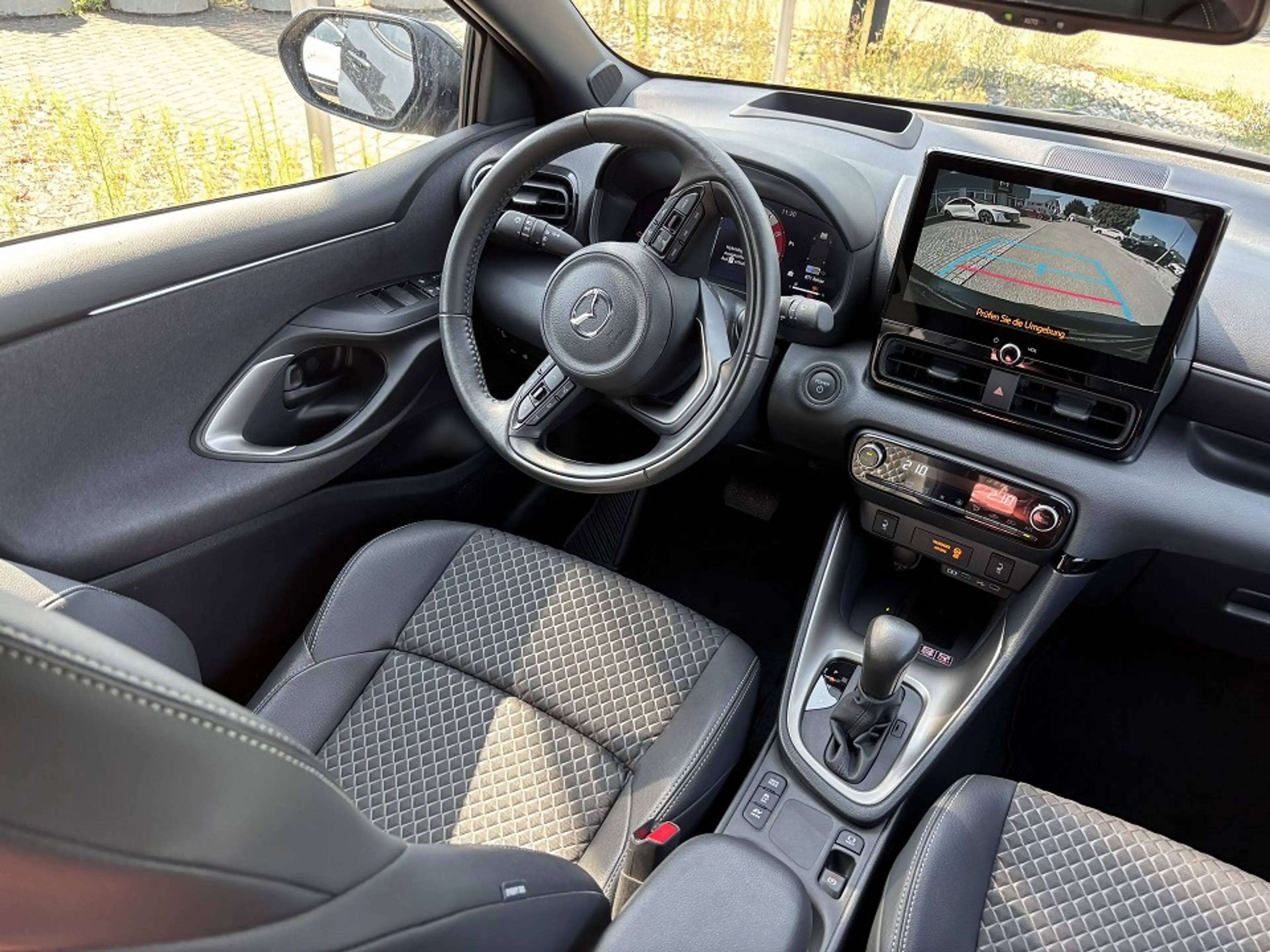 Mazda 2 Hybrid VVT-i 116 e-CVT HOMURA PLUS Kamera Head-up — photo 14