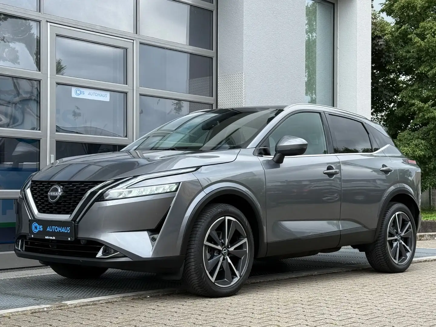 Nissan Qashqai QASHQAI TEKNA 1.3 DIG-T*360*PANO*BOSE*HUD*KEY* Gris - 1