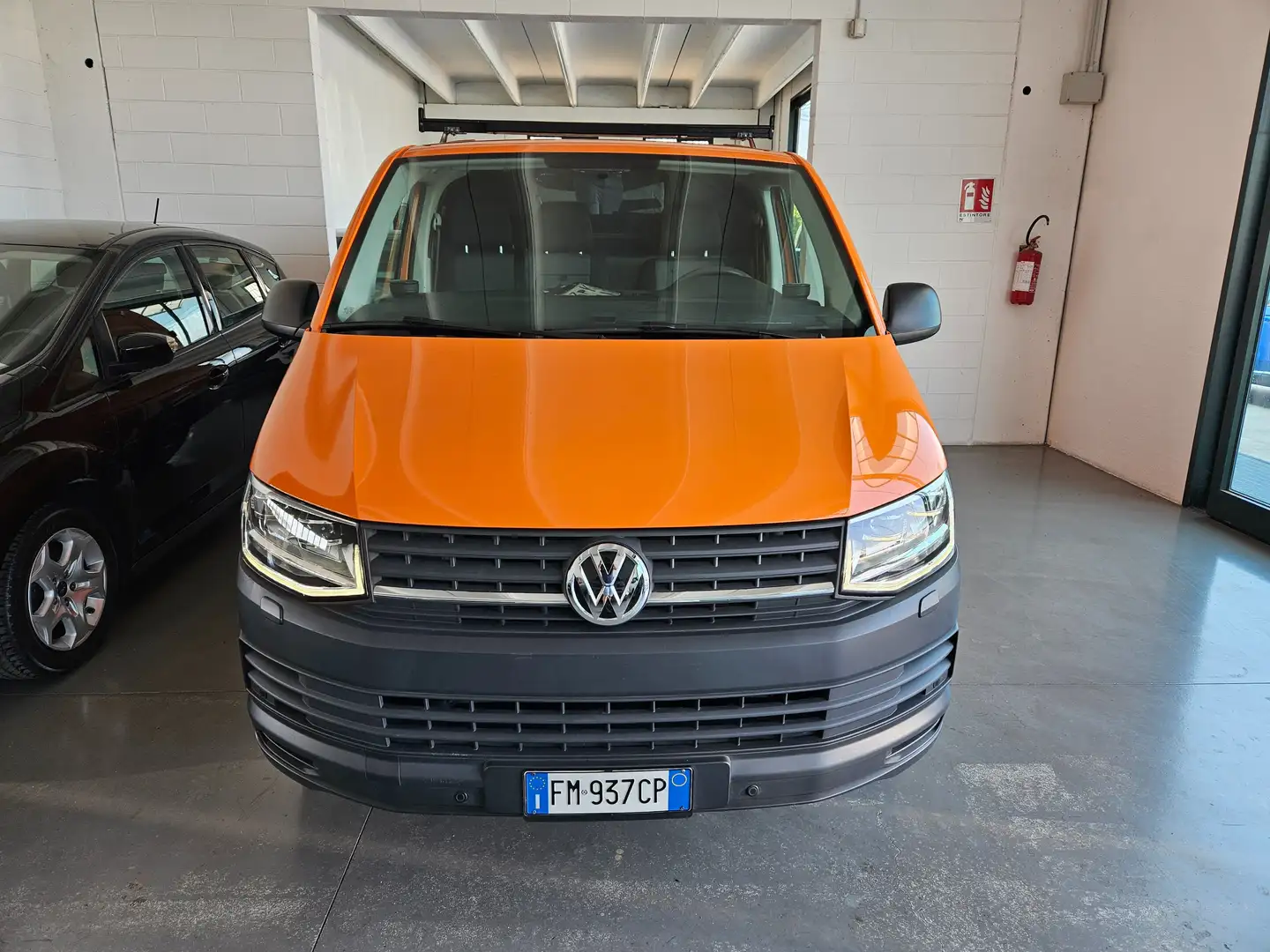Volkswagen T6 Transporter 2.0 tdi150cv Highline Orange - 2