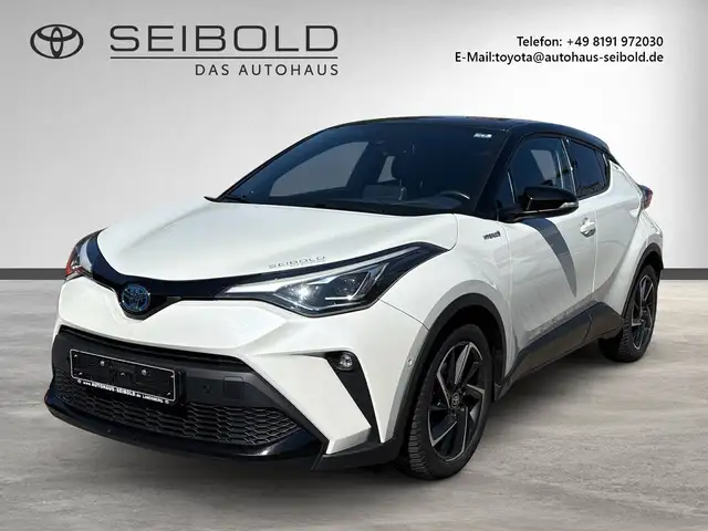 Toyota C-HR Hybrid Style Selection