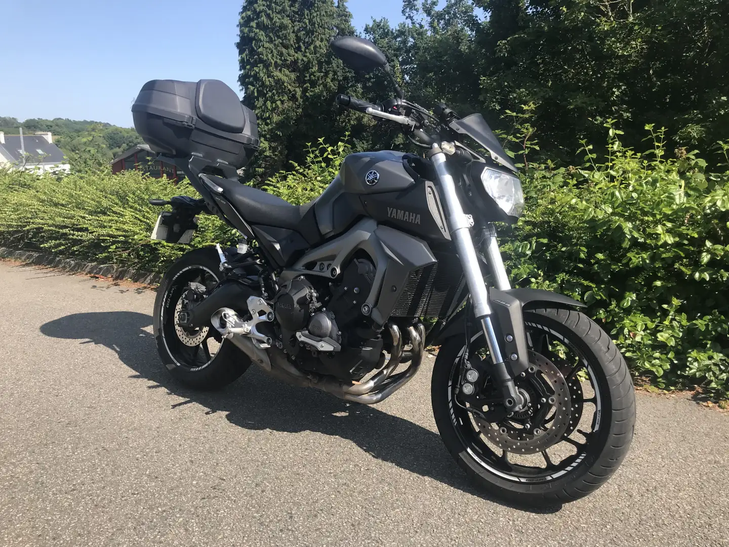 Yamaha MT-09 Gris - 1