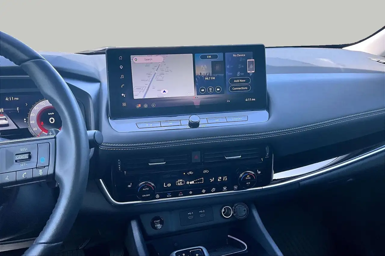 Nissan Rogue снимка Nissan Rogue