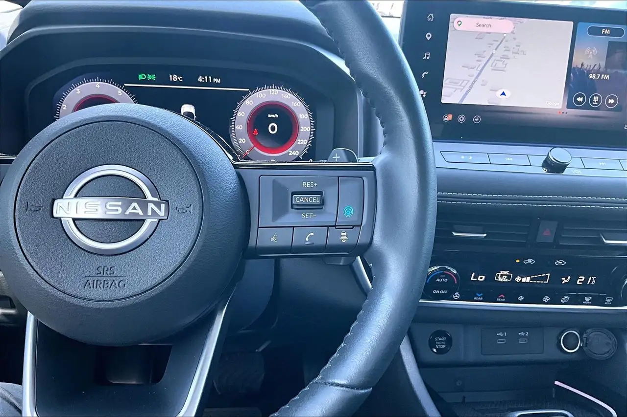 Nissan Rogue снимка Nissan Rogue