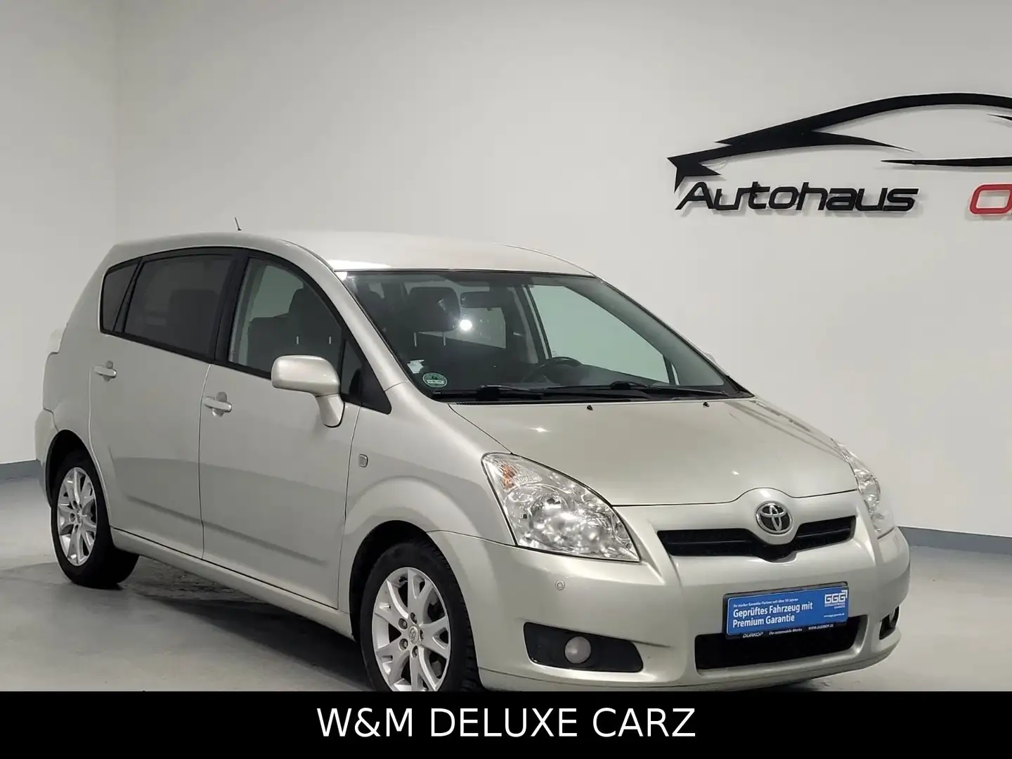 Toyota Corolla Verso 2.2 D-4D Sol/Klima/PDC/Tempomat/ Серебристый - 2