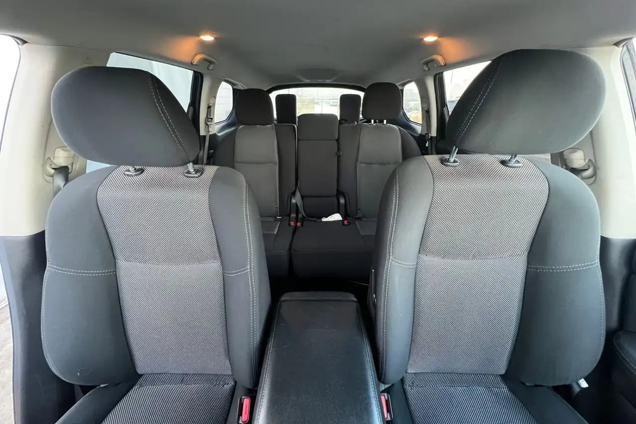 Nissan Pathfinder снимка Nissan Pathfinder