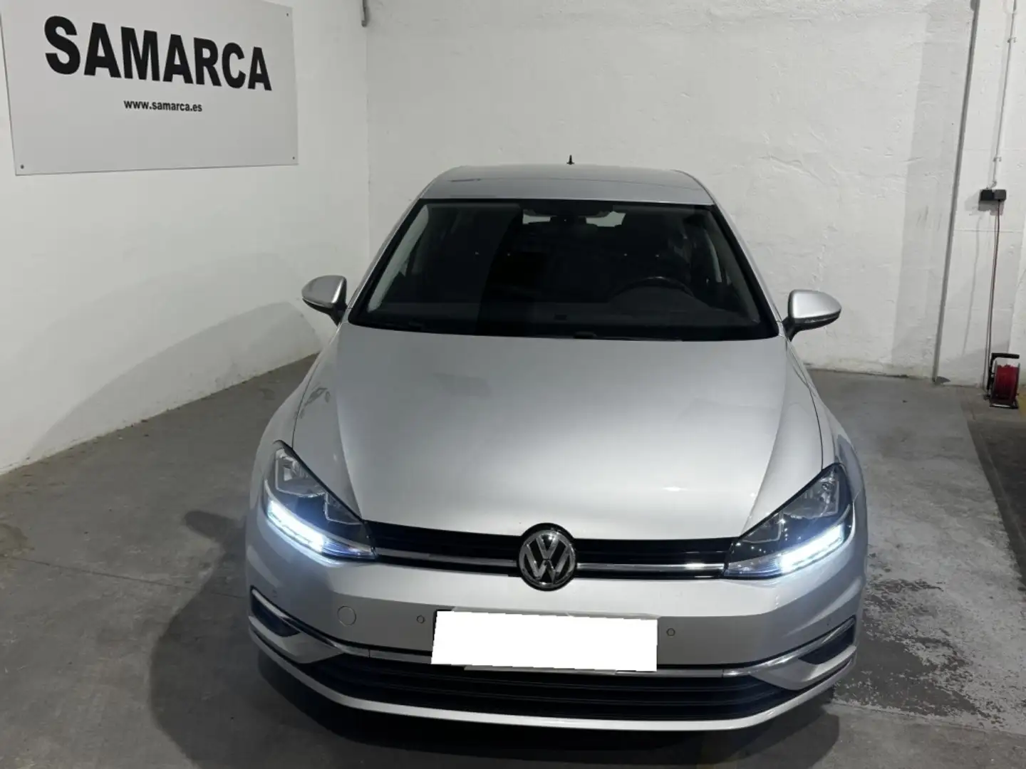 Volkswagen Golf 1.6TDI Business and Navi Edition 85kW Gris - 2