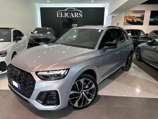 Audi Q5 view 2