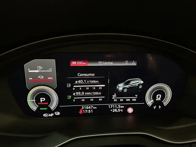 Audi Q5 view 9