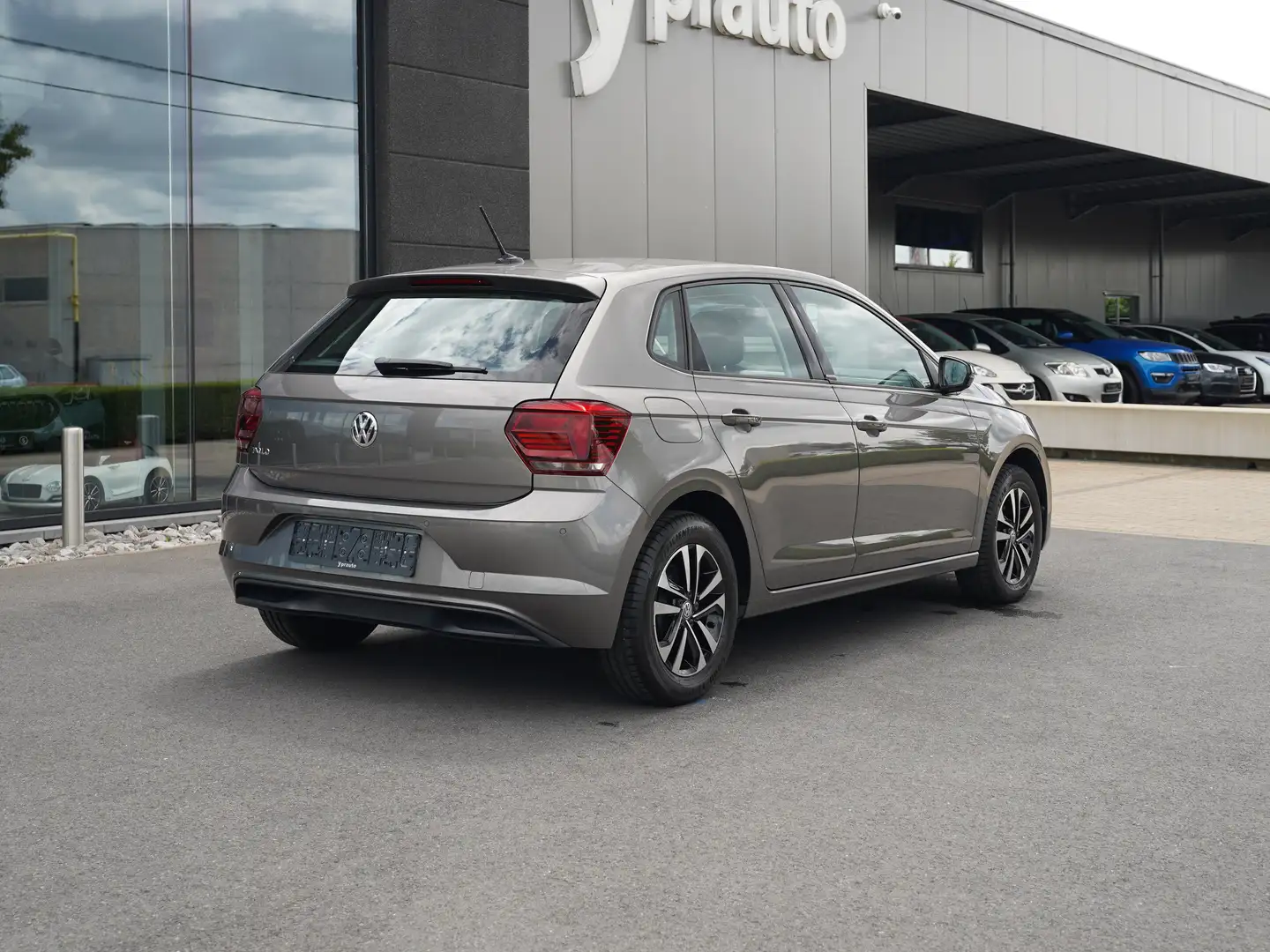 Volkswagen Polo 1.0 TSI IQ.DRIVE 95Pk AppleAndroid GPS ACC DAB PDC Gri - 2