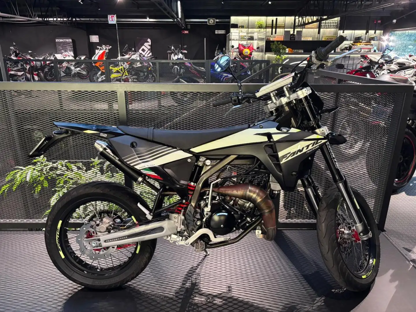 Fantic 50M PERFORMANCE Noir - 1