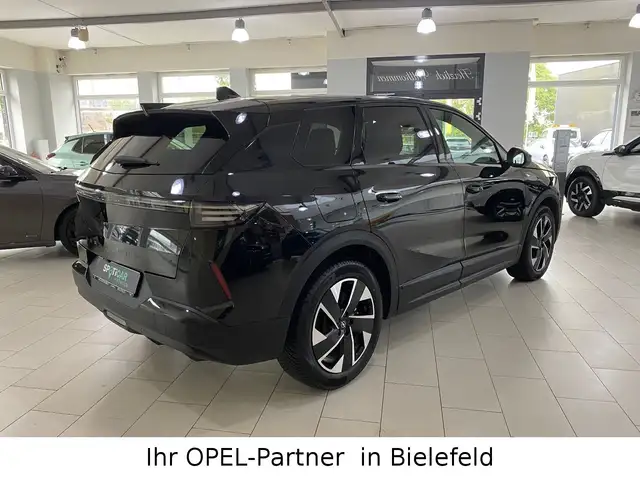 Opel Grandland view 4