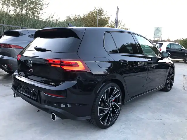 Volkswagen Golf view 13