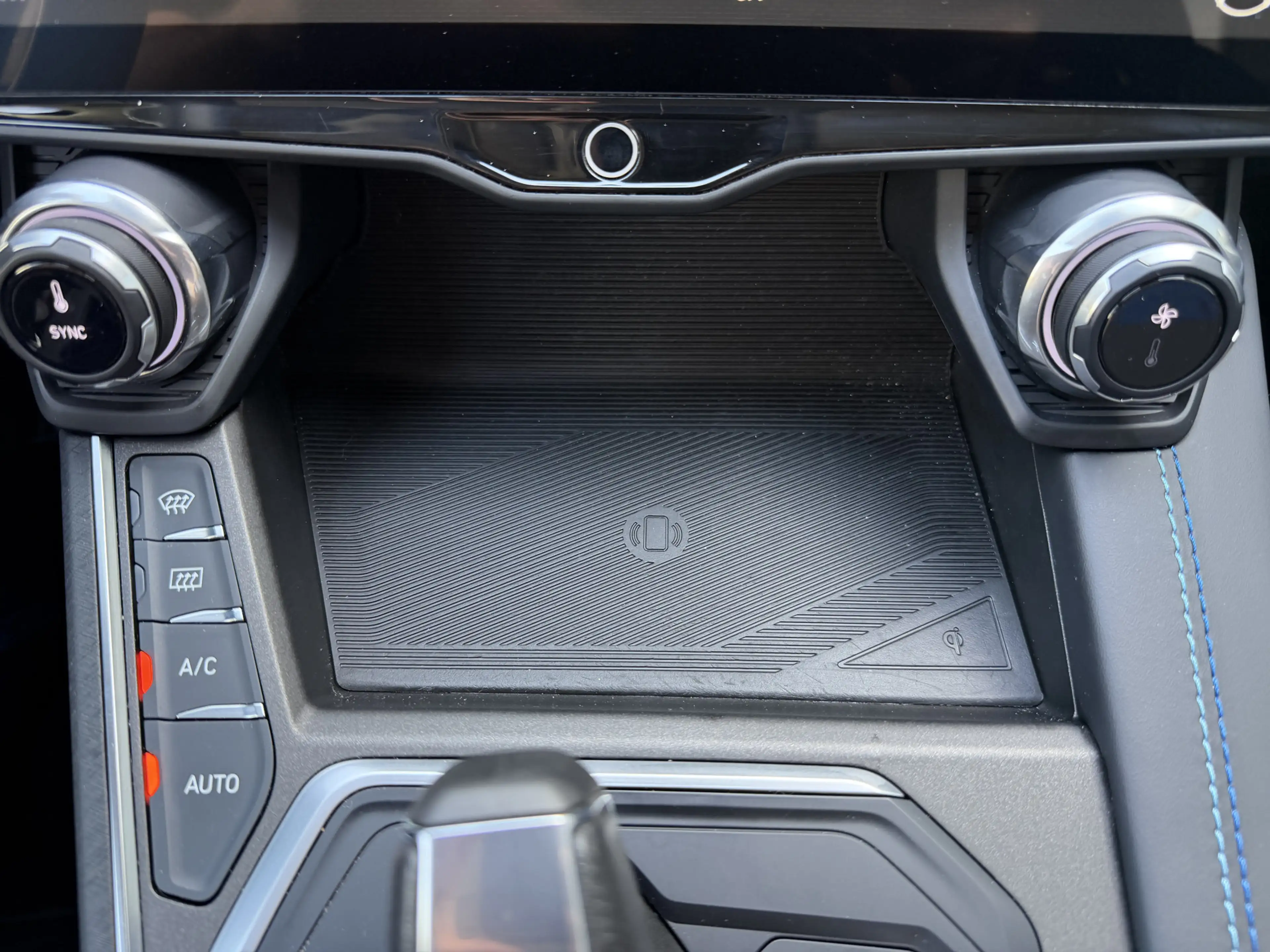 Lynk & Co 01 262pk PHEV (Elektrisch Schuifdak - Infinity Sound — photo 35