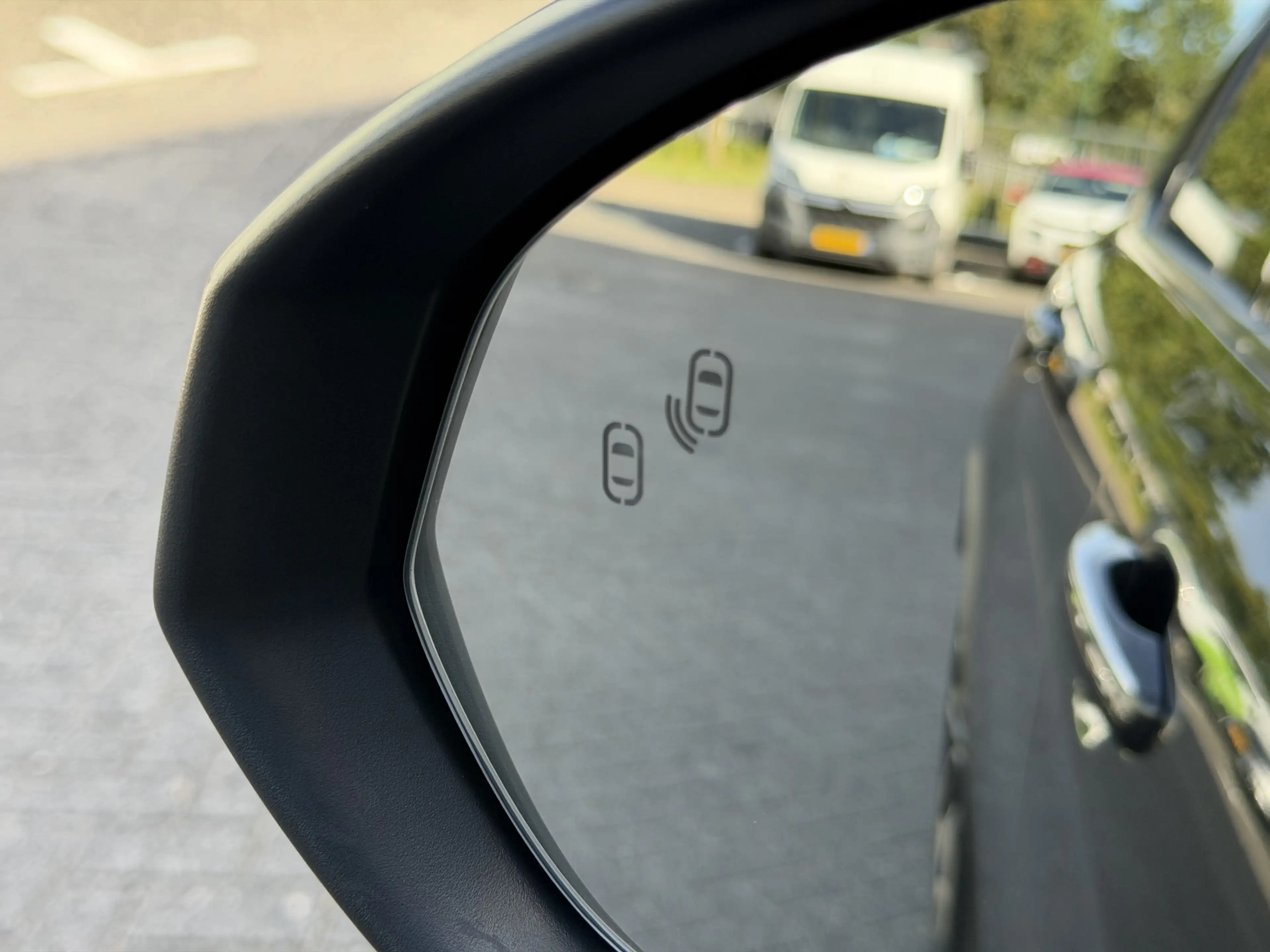 Lynk & Co 01 262pk PHEV (Elektrisch Schuifdak - Infinity Sound — photo 37