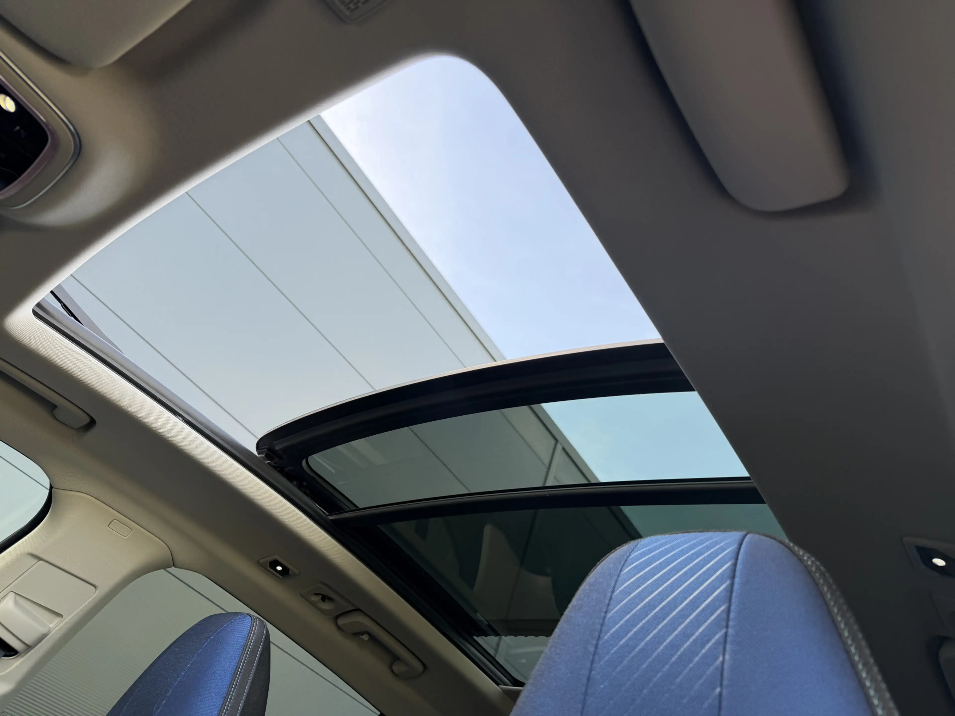 Lynk & Co 01 262pk PHEV (Elektrisch Schuifdak - Infinity Sound — photo 11