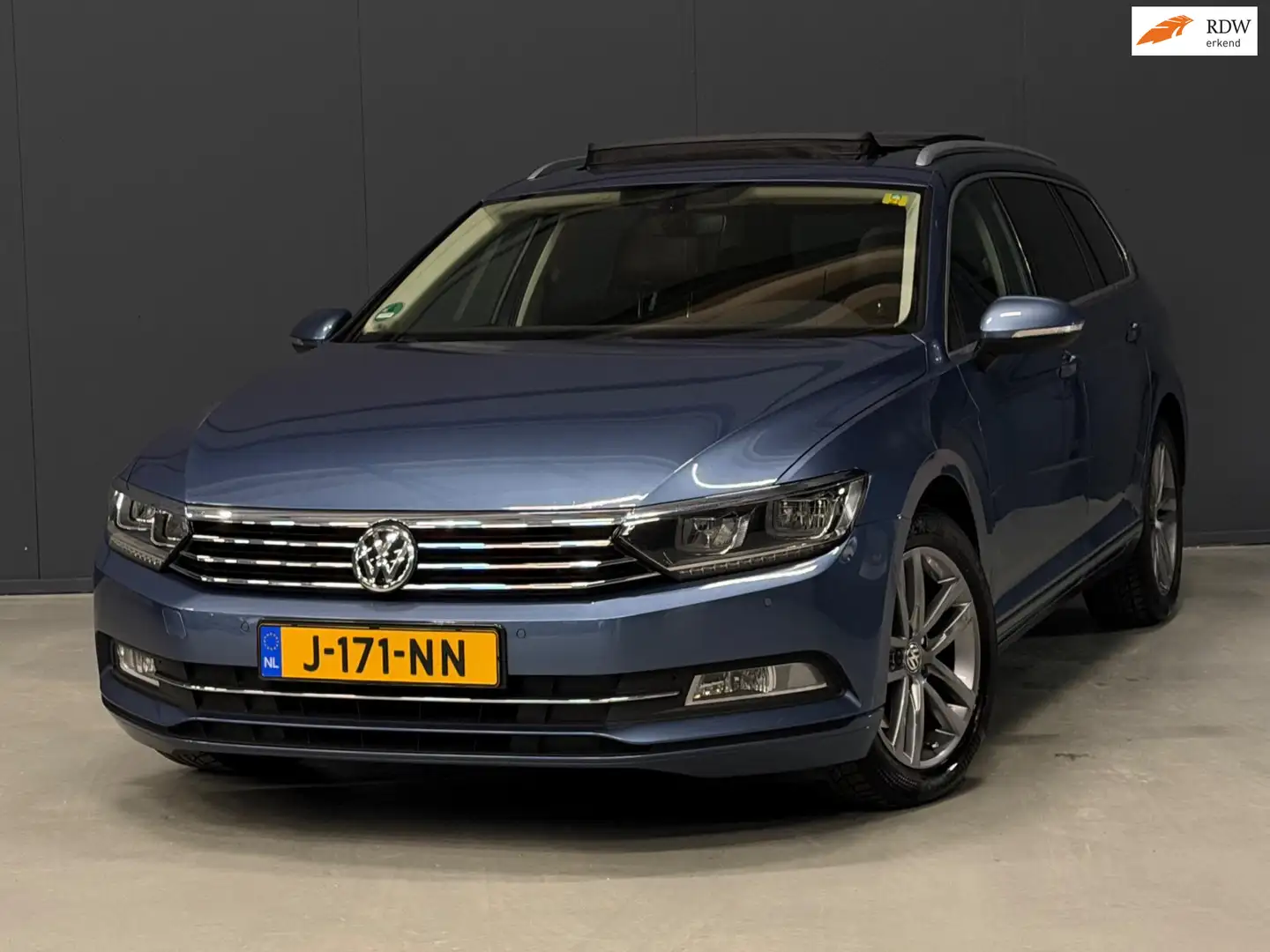 Volkswagen Passat Variant 1.4 TSI ACT Business Edition R PANO/ACC/6-BAK/CRUI Blau - 1